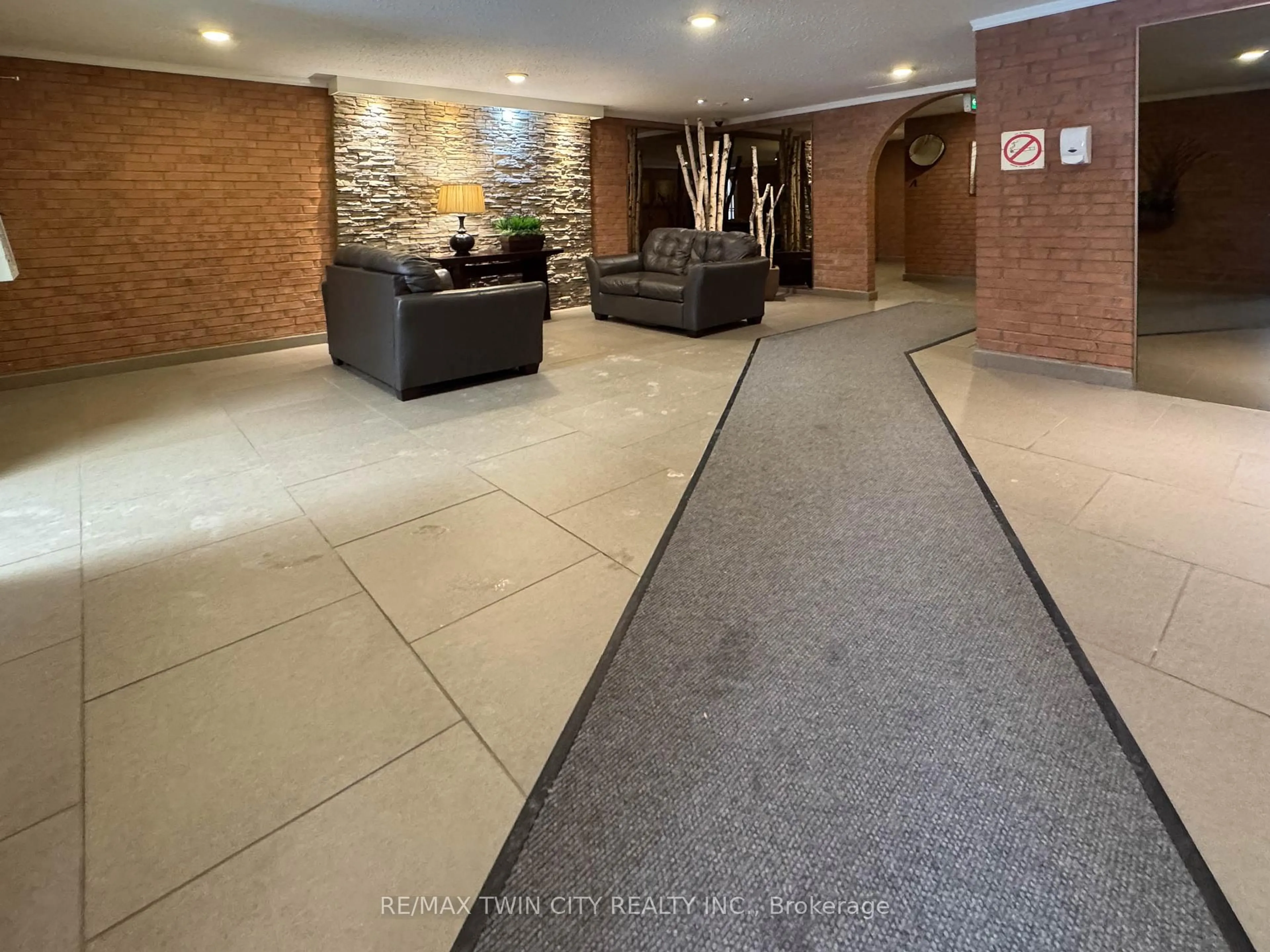 Lobby for 1100 Jalna Blvd #304, London South Ontario N6E 2M2