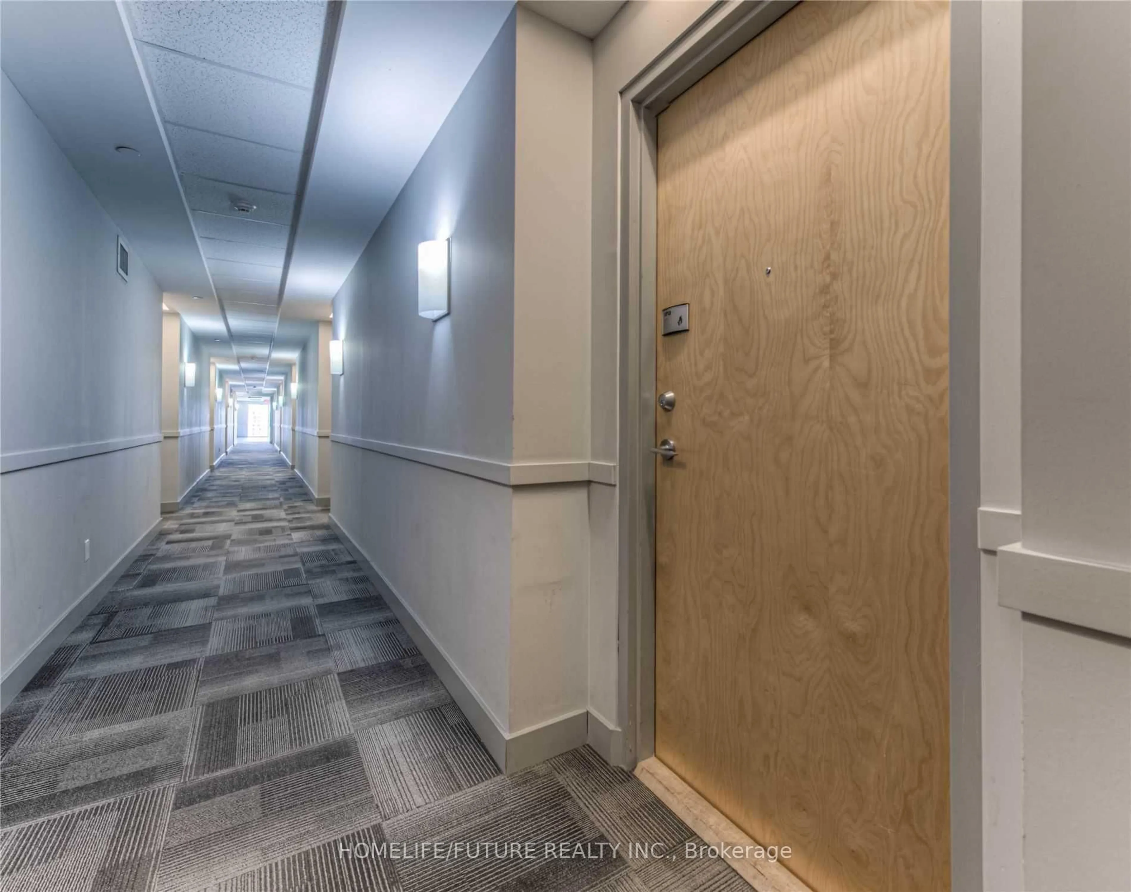 Indoor foyer for 1 Victoria St #1712, Kitchener Ontario N2G 0B5