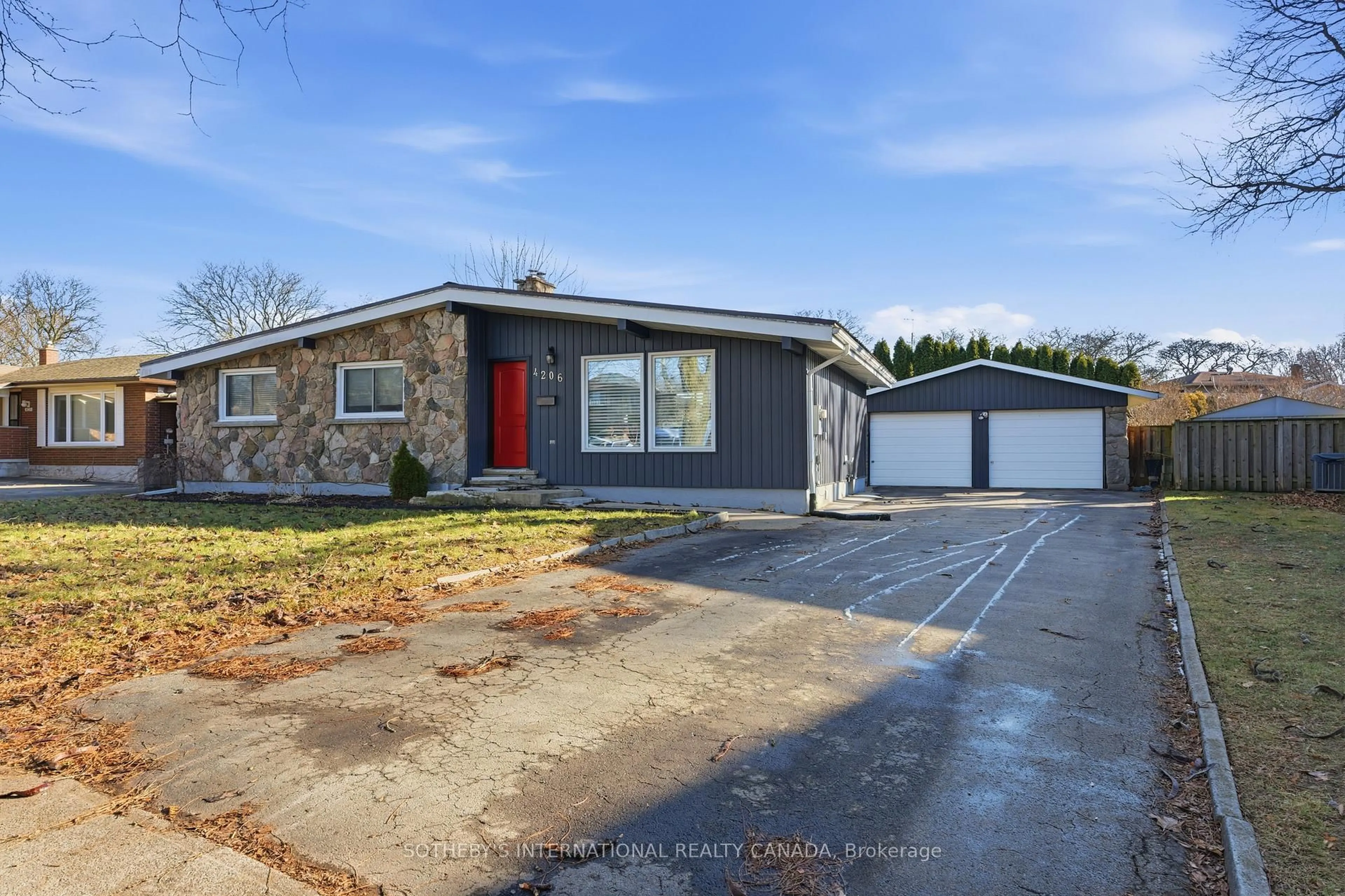 Home with brick exterior material, street for 4206 Glenayr Ave, Niagara Falls Ontario L2E 6J9