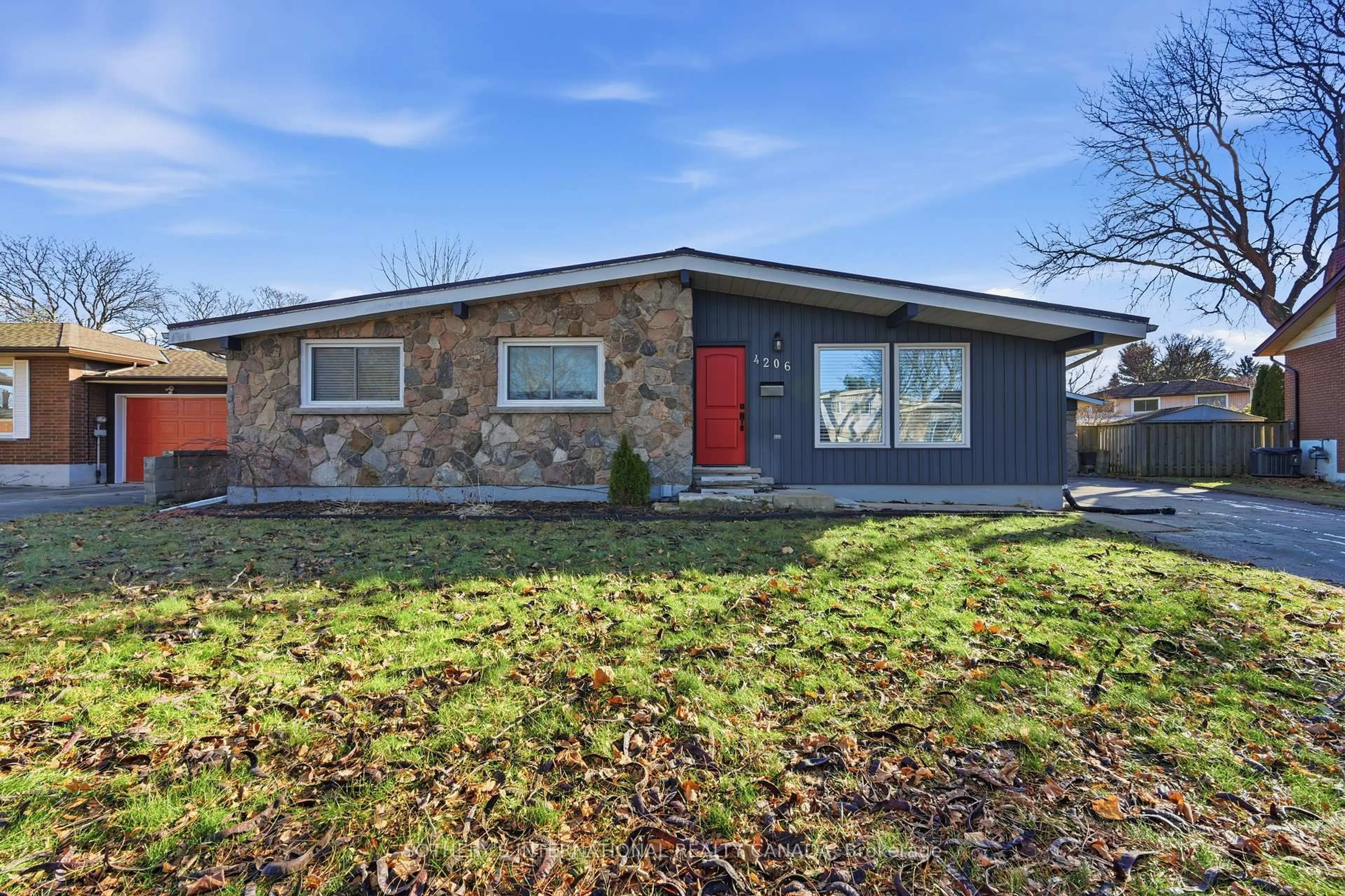 Home with brick exterior material, street for 4206 Glenayr Ave, Niagara Falls Ontario L2E 6J9