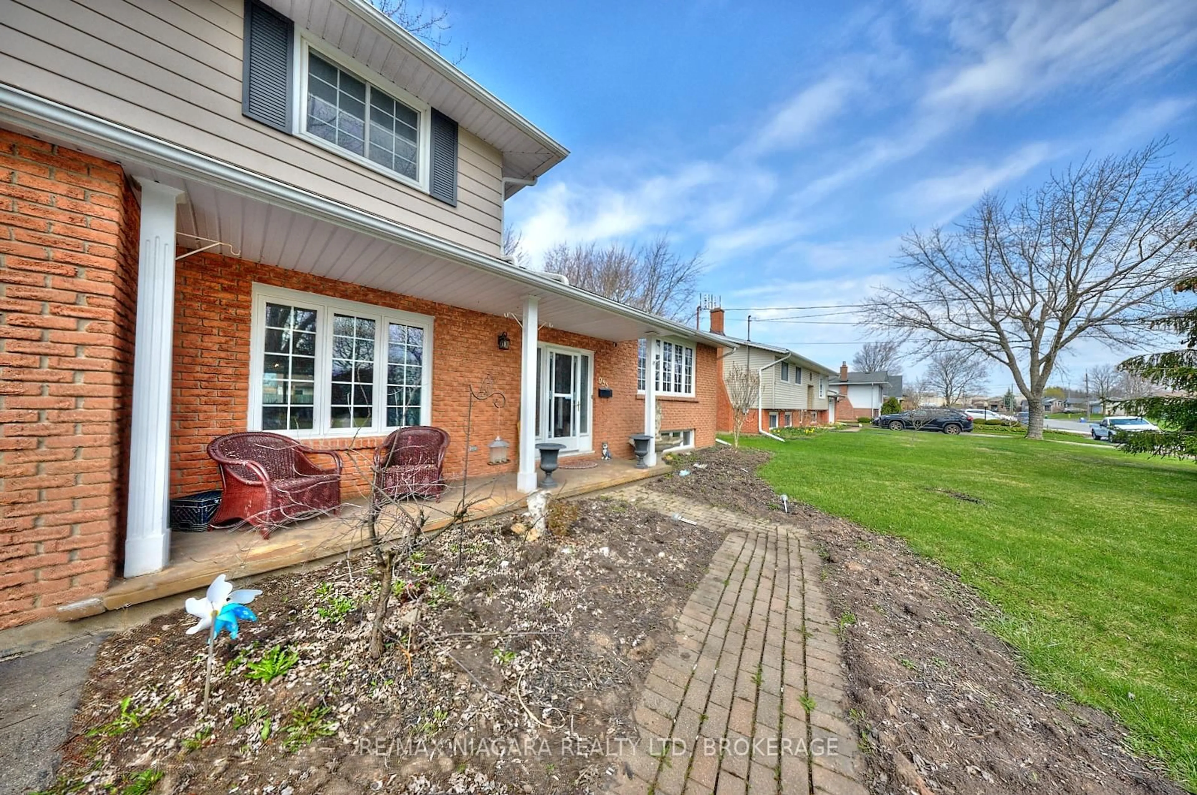 Unknown for 953 Grandview Rd, Fort Erie Ontario L2A 5R4