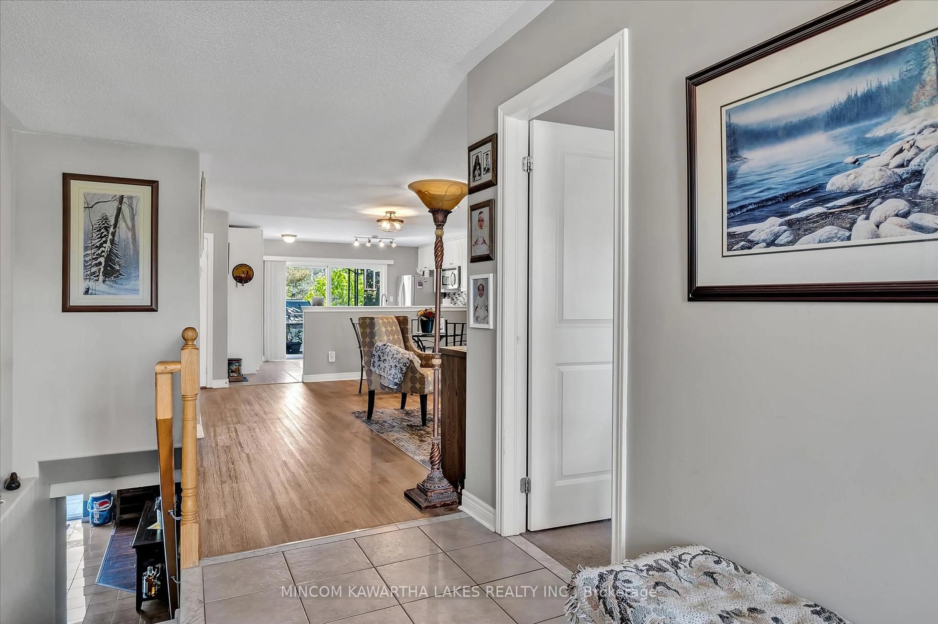 Indoor entryway for 2 Peace Cres, Peterborough Ontario K9H 0C1