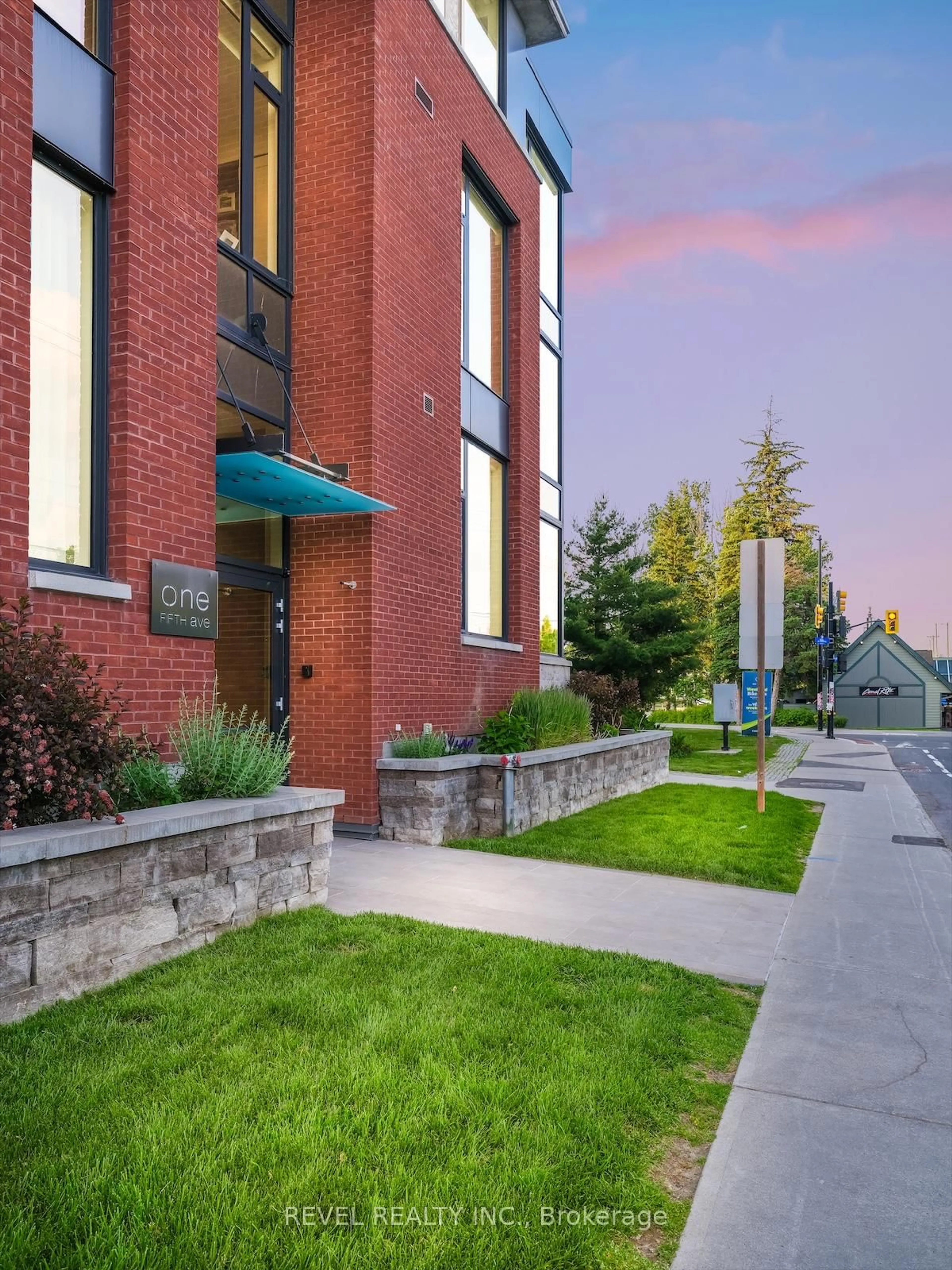 Home with brick exterior material, street for 1 Fifth Ave #205, Ottawa Ontario K1S 5W3