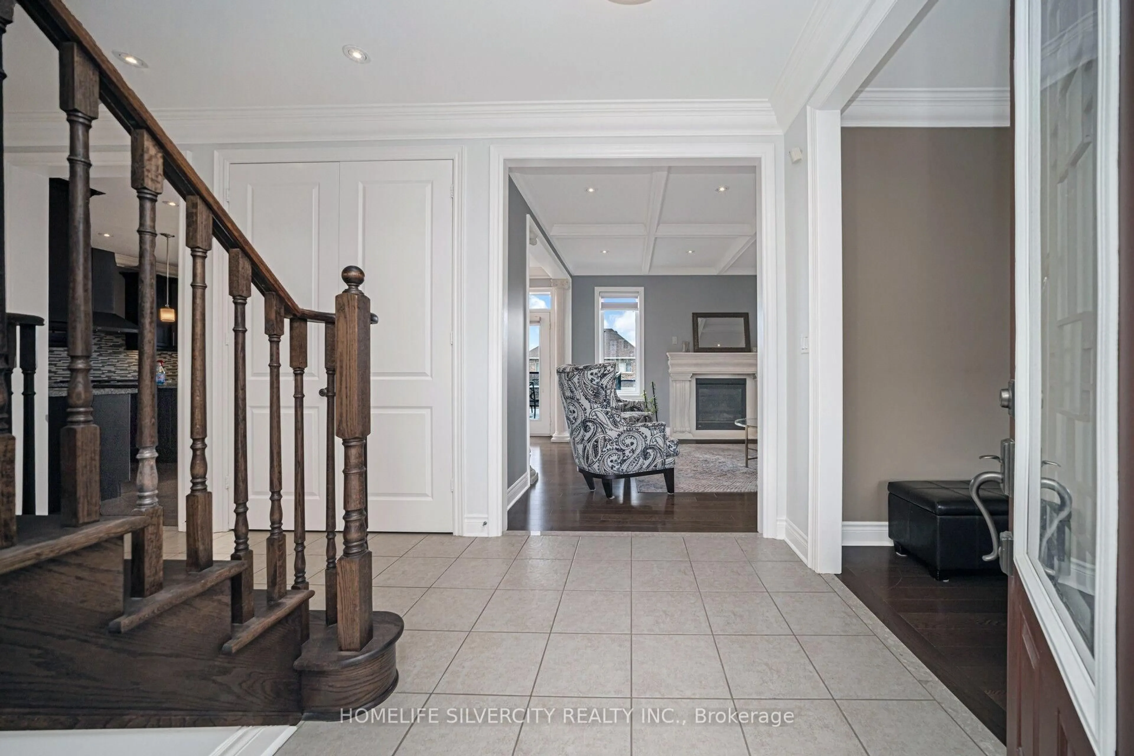 Unknown for 8 Mitchell Cres, Mono Ontario L9W 6W6