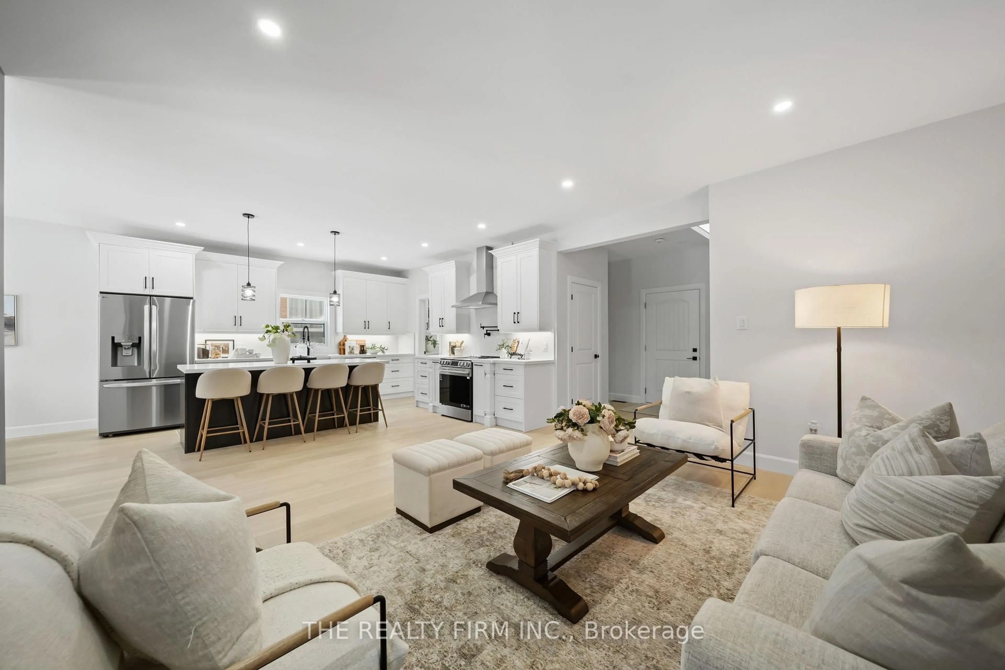 Open concept kitchen, unknown for 1037 Willow Dr, London South Ontario N6E 1P4