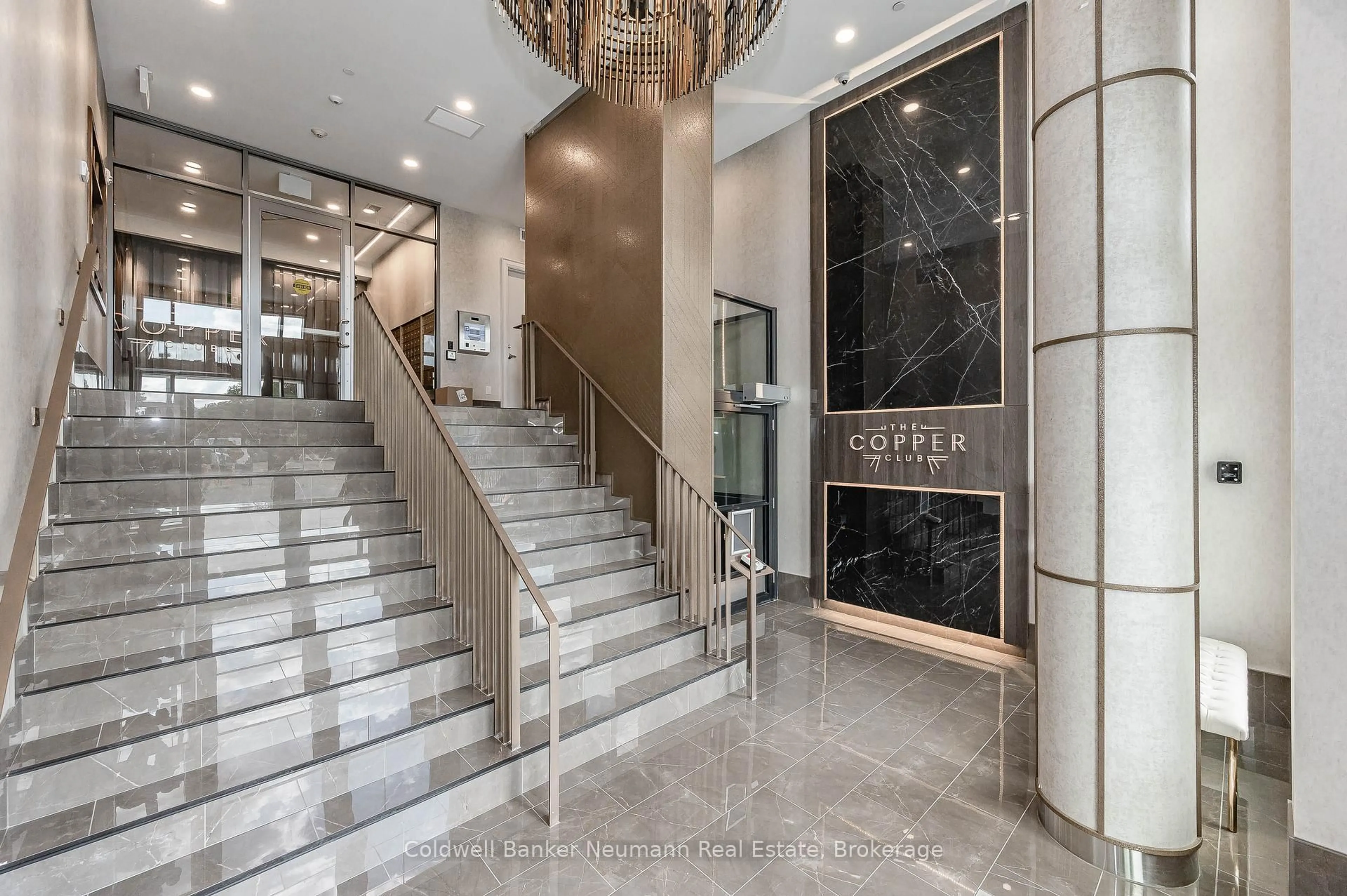 Indoor foyer for 73 Arthur St #410, Guelph Ontario N1E 0S6