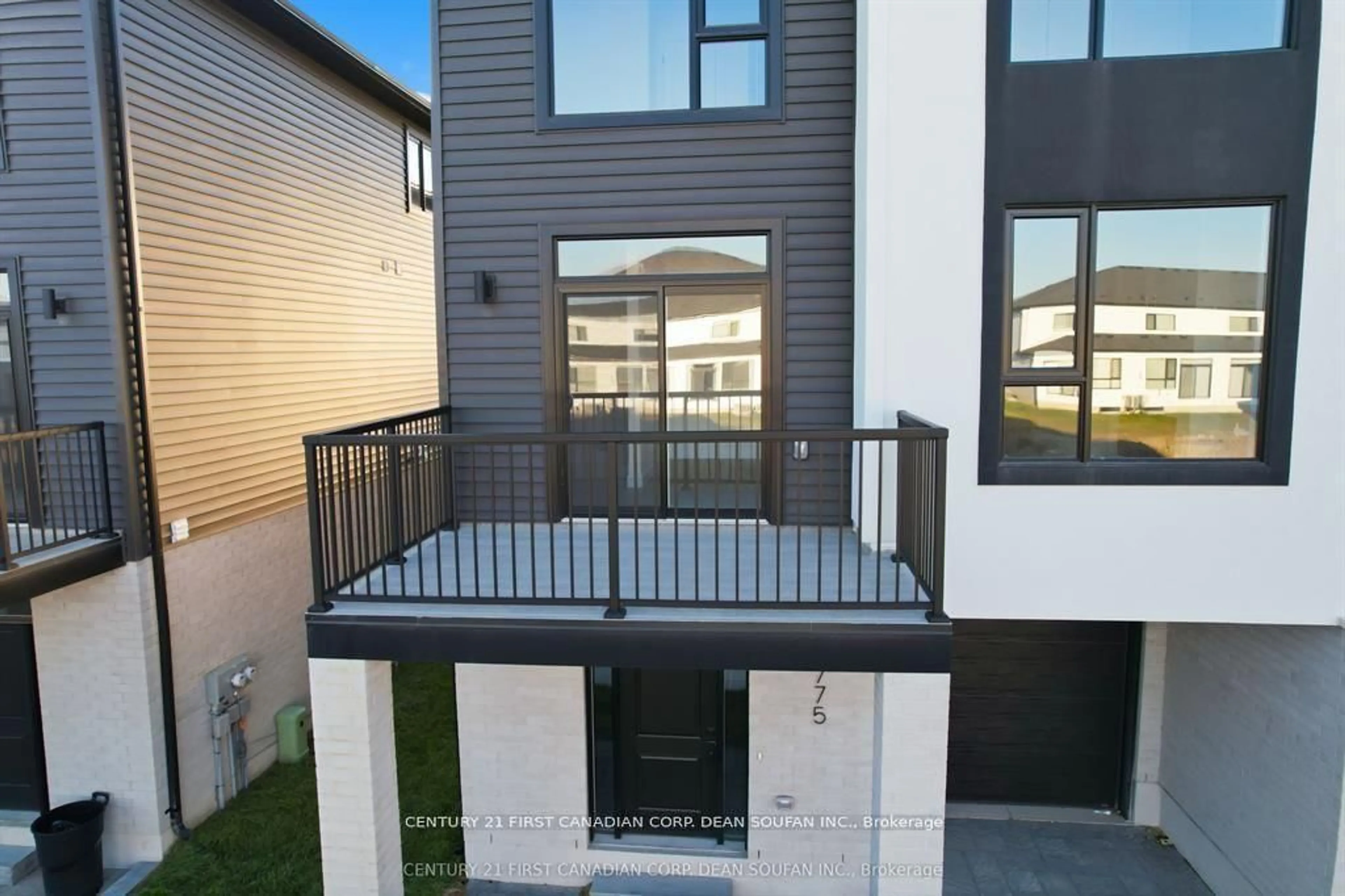 Unknown for 777 BANYAN Lane, London North Ontario N6G 5B1