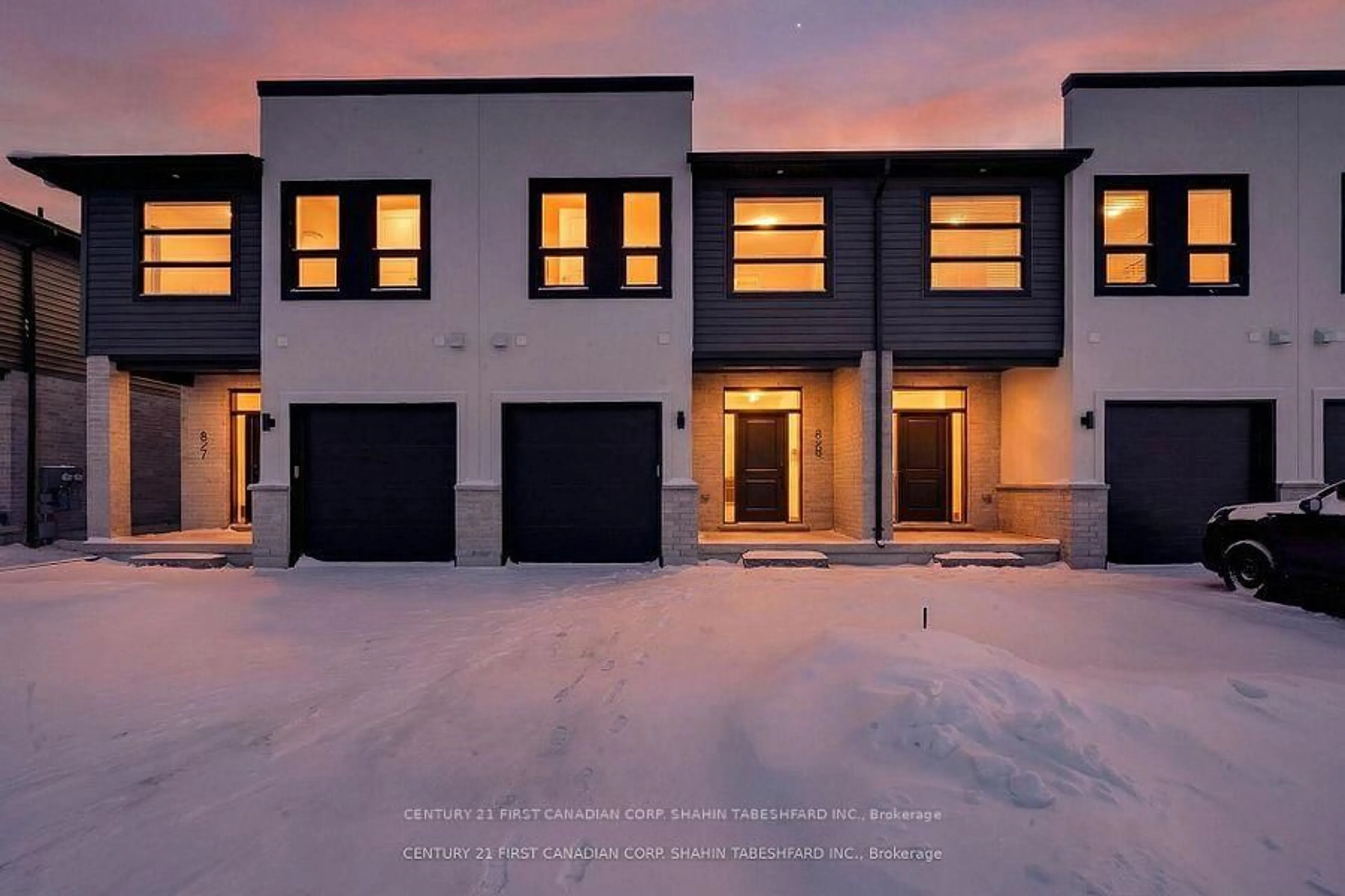 A pic from outside/outdoor area/front of a property/back of a property/a pic from drone, street for 839 Catalpa Sq, London North Ontario N6G 5B1