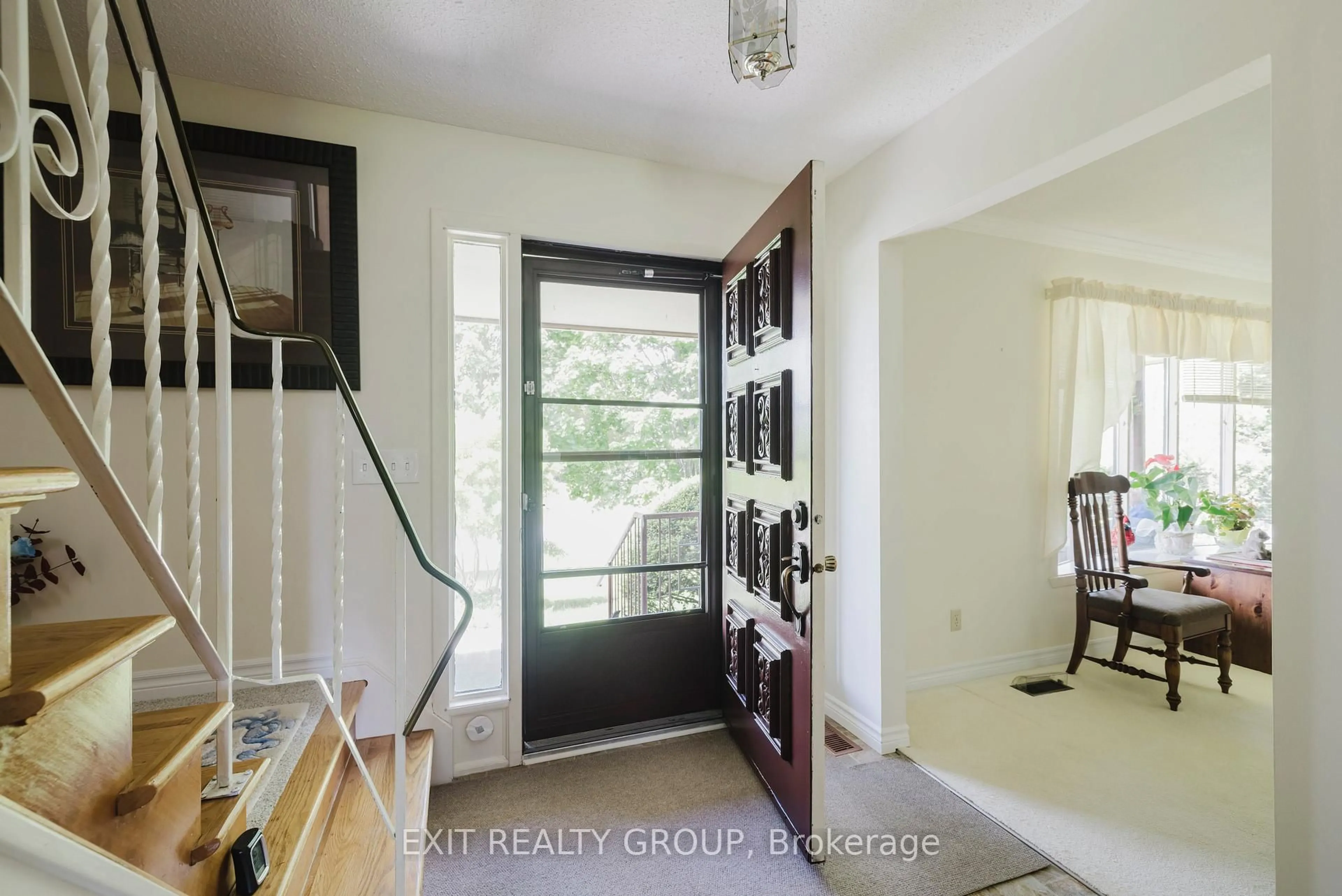 Indoor entryway for 152 Chatterton Valley Cres, Quinte West Ontario K0K 2B0