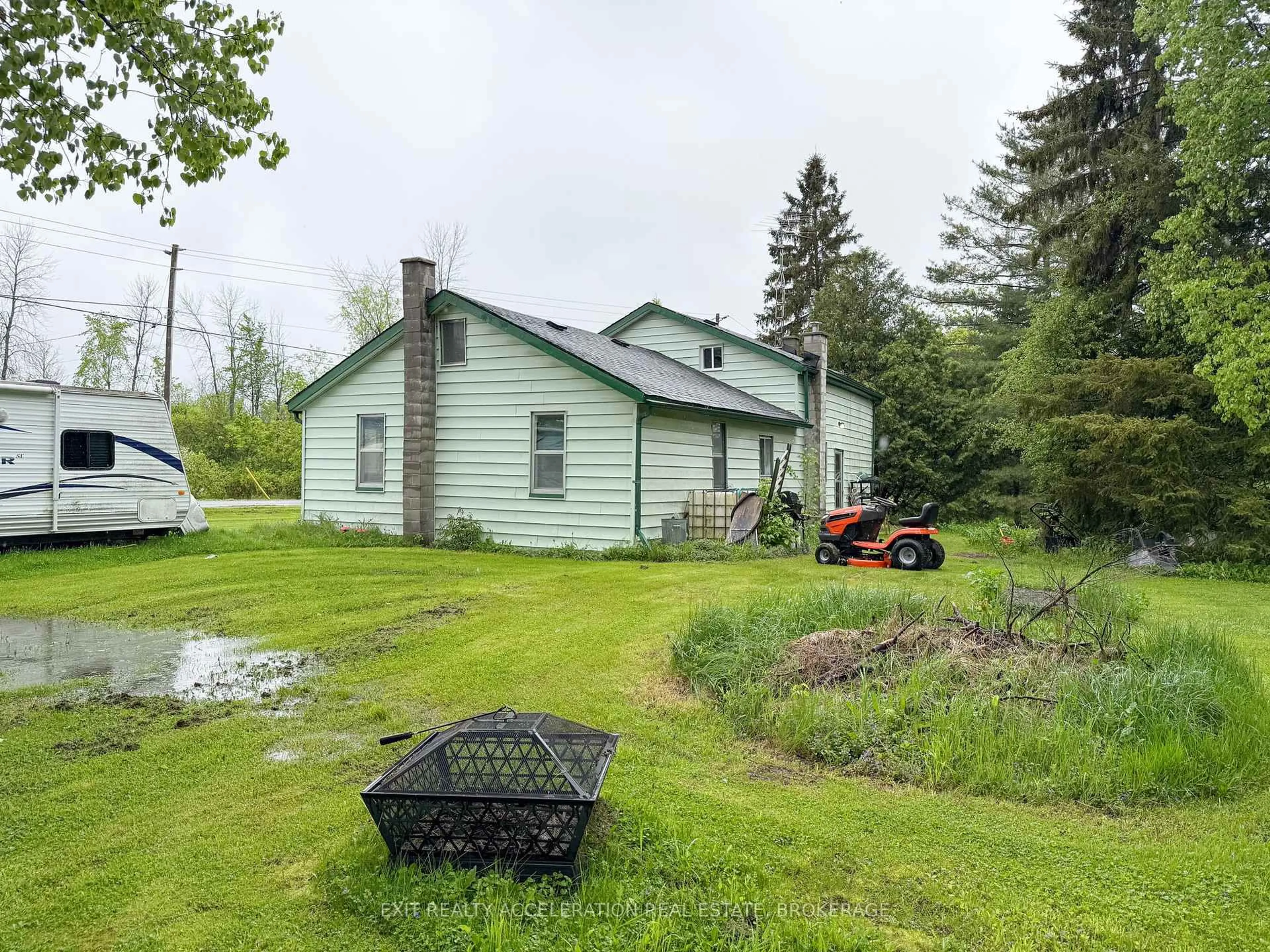 A pic from outside/outdoor area/front of a property/back of a property/a pic from drone, unknown for 1407 Doyle Rd, Plantagenet Ontario K7R 3L2