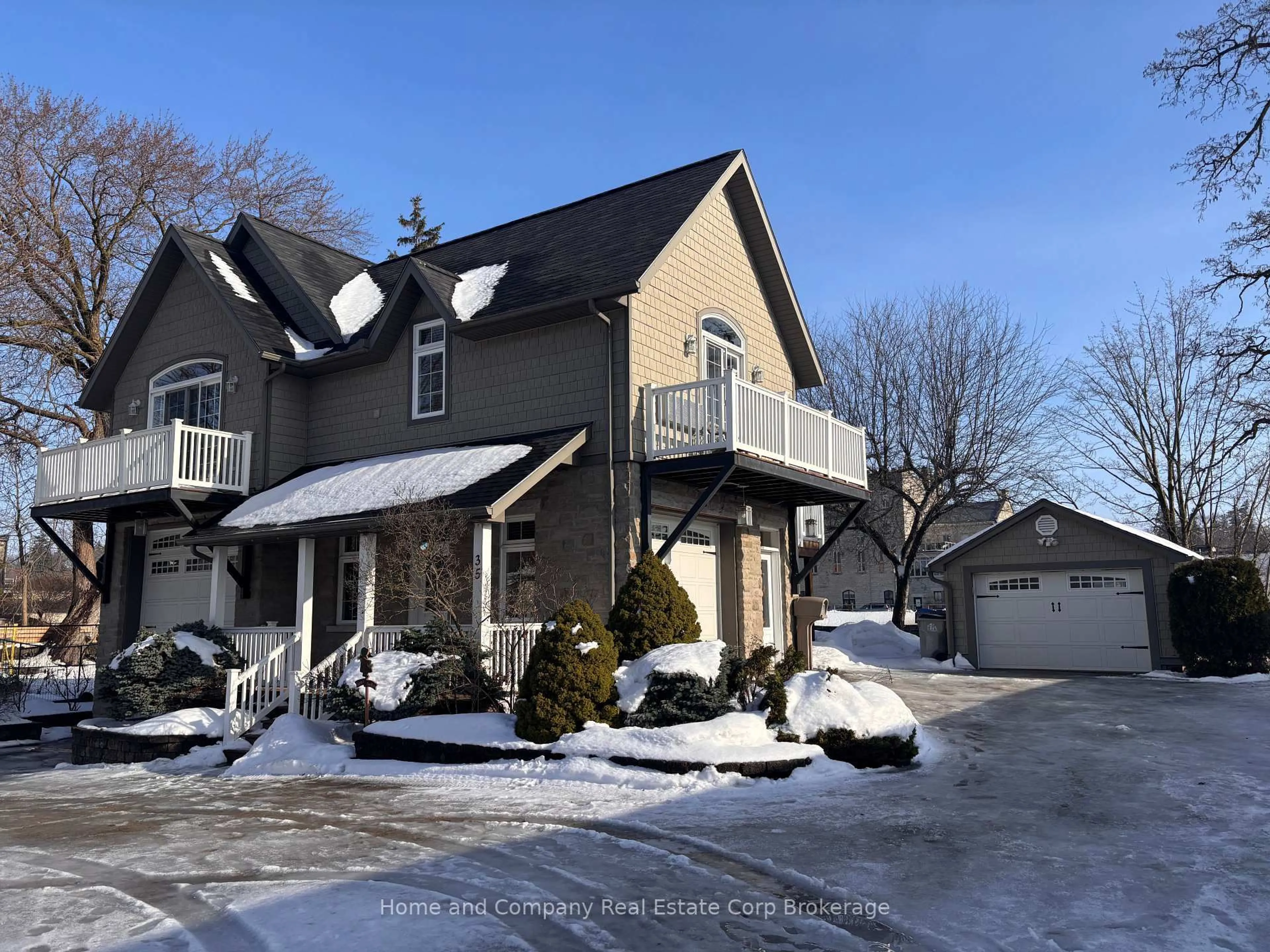 A pic from outside/outdoor area/front of a property/back of a property/a pic from drone, street for 35 Thomas St, St. Marys Ontario N4X 1A2
