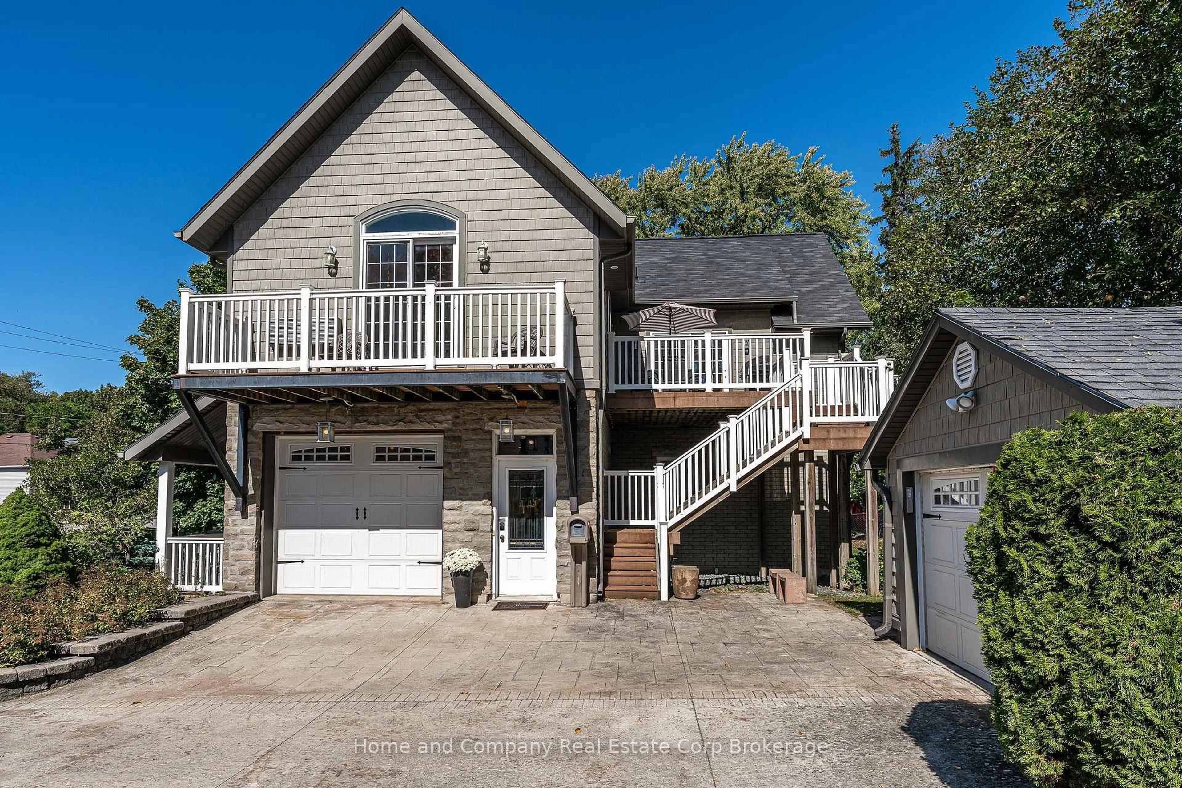 Unknown for 35 Thomas St, St. Marys Ontario N4X 1A2