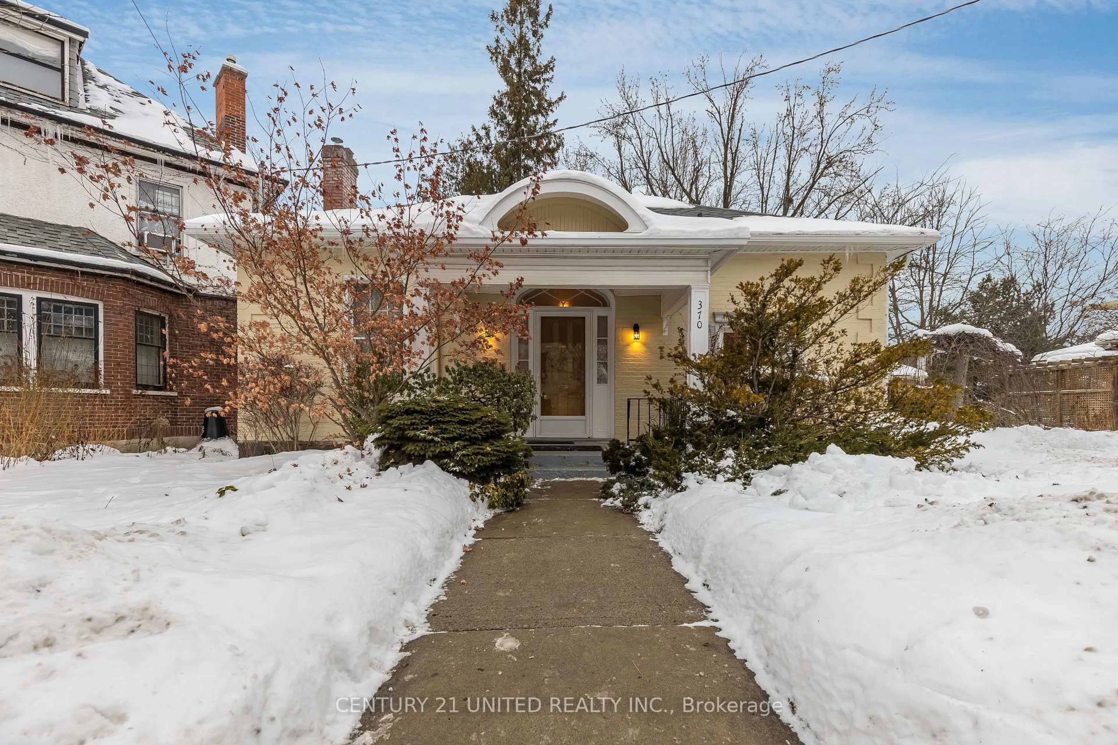 Unknown for 370 Hunter St, Peterborough Ontario K9H 2M5