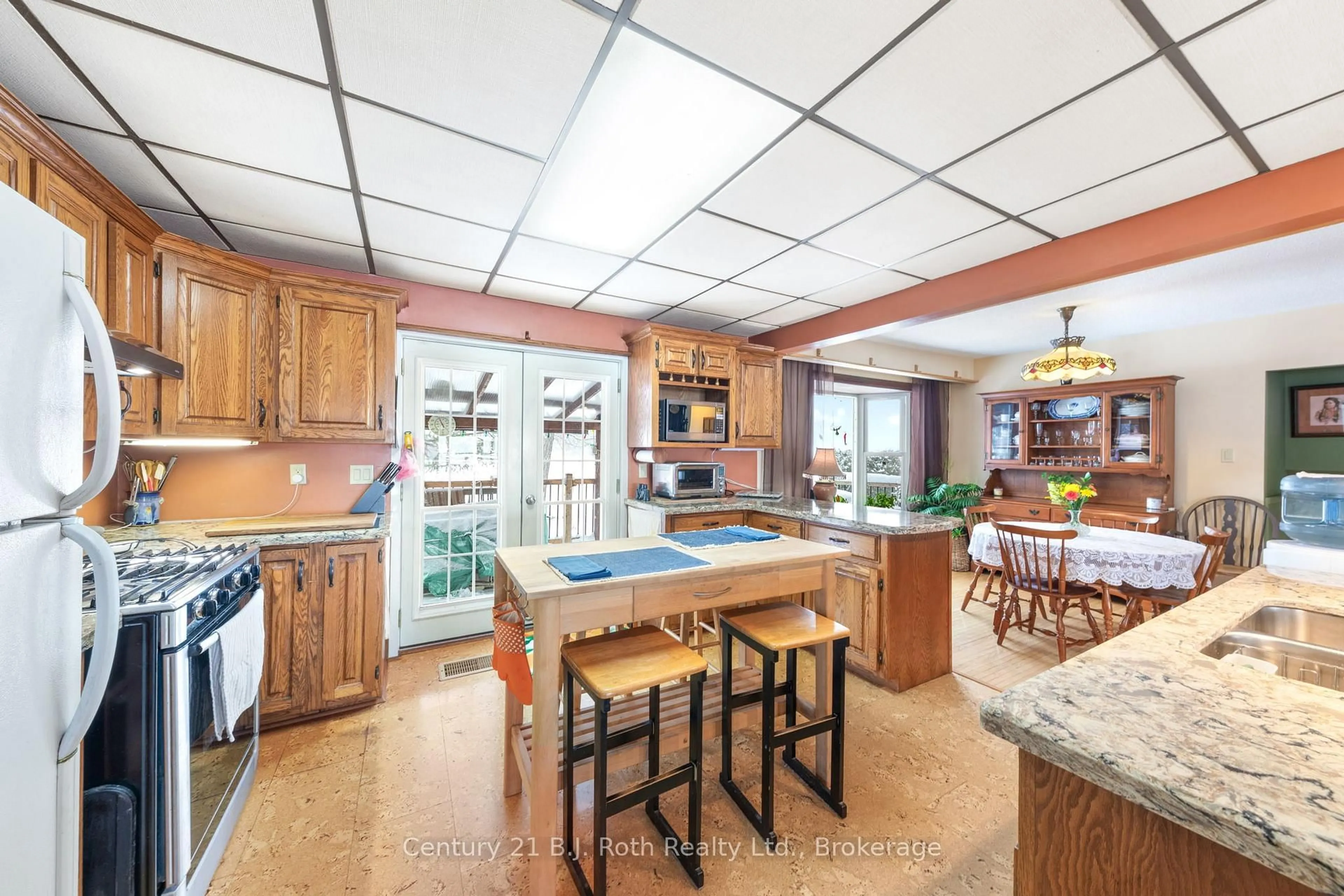 Open concept kitchen, ceramic/tile floor for 41 Brandy's Island Rd, Georgian Bay Ontario L0K 1S0