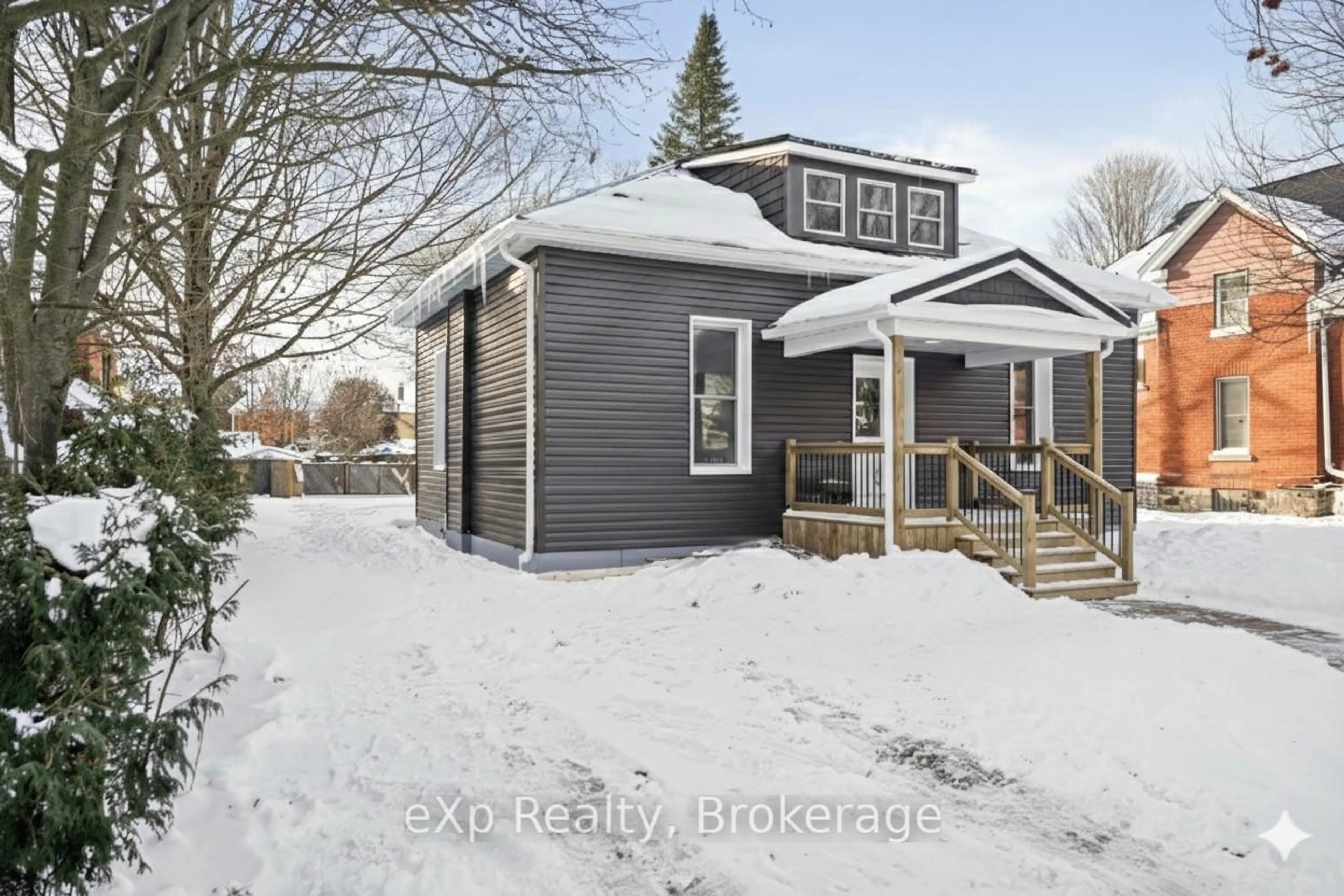 Unknown for 40 Victoria St, Woodstock Ontario N4S 3J6