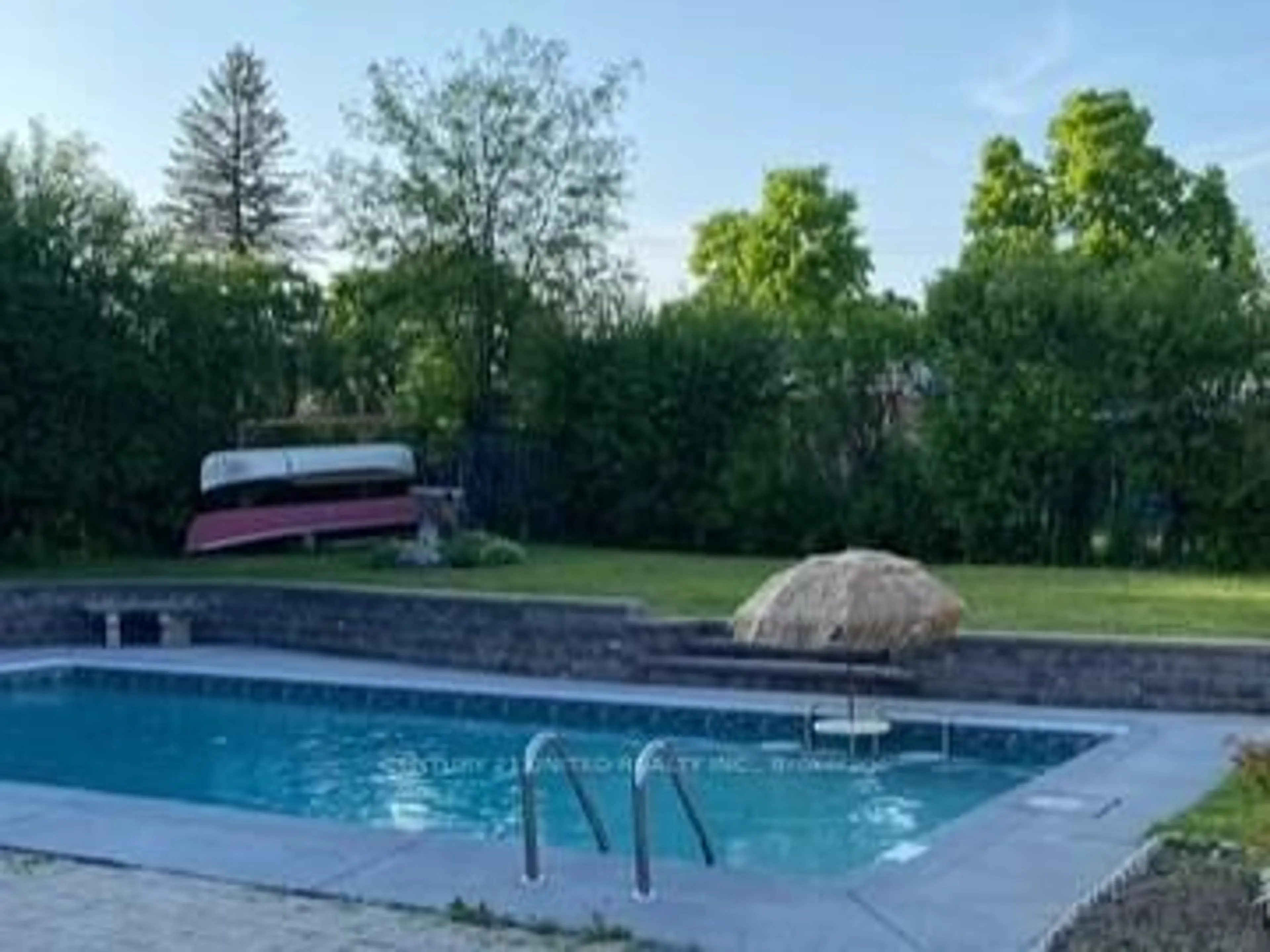 Pool for 794 Foxe St, Peterborough Ontario K9H 6Y7