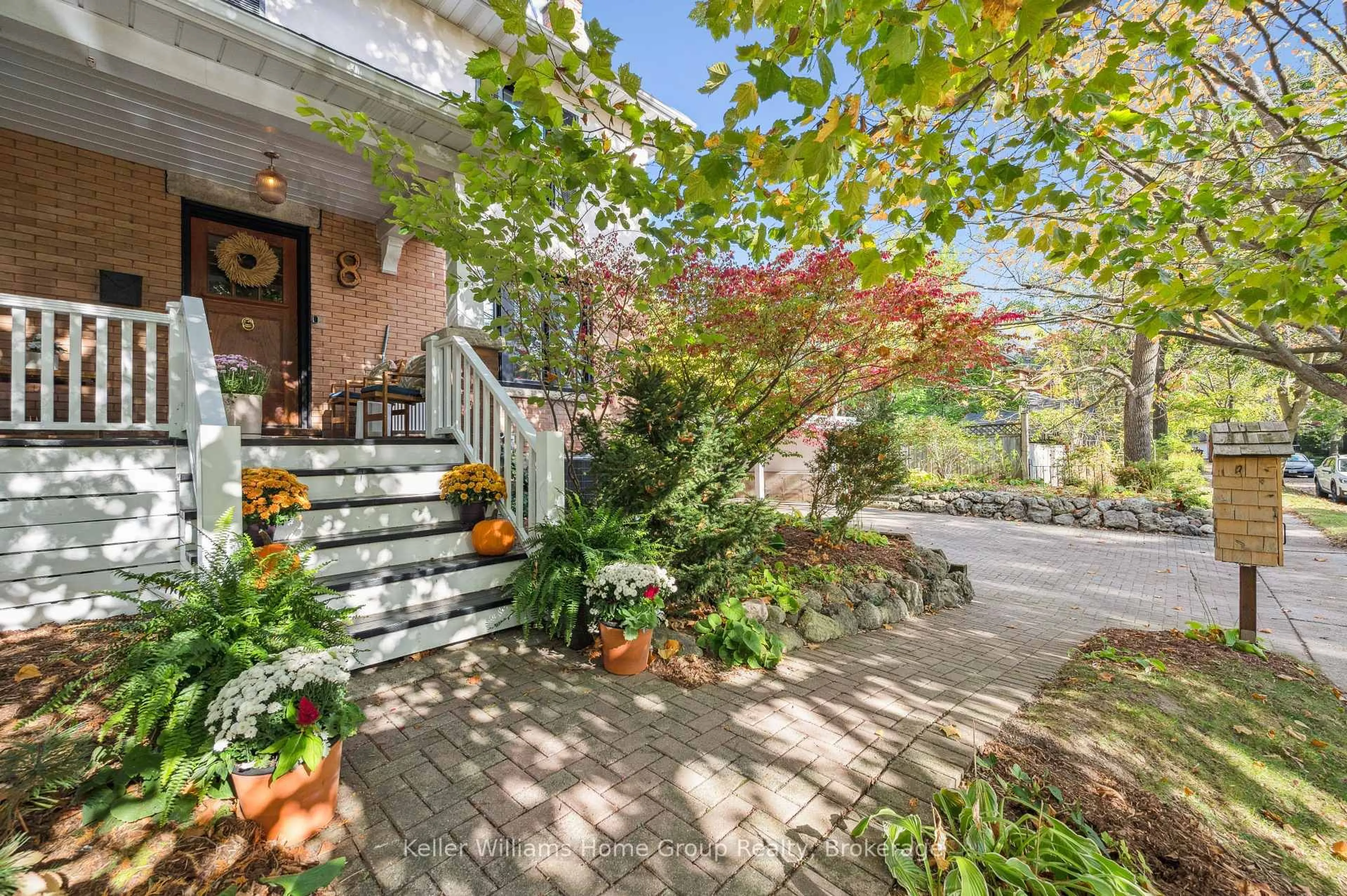 Unknown for 8 Crawford St, Guelph Ontario N1G 1Z1