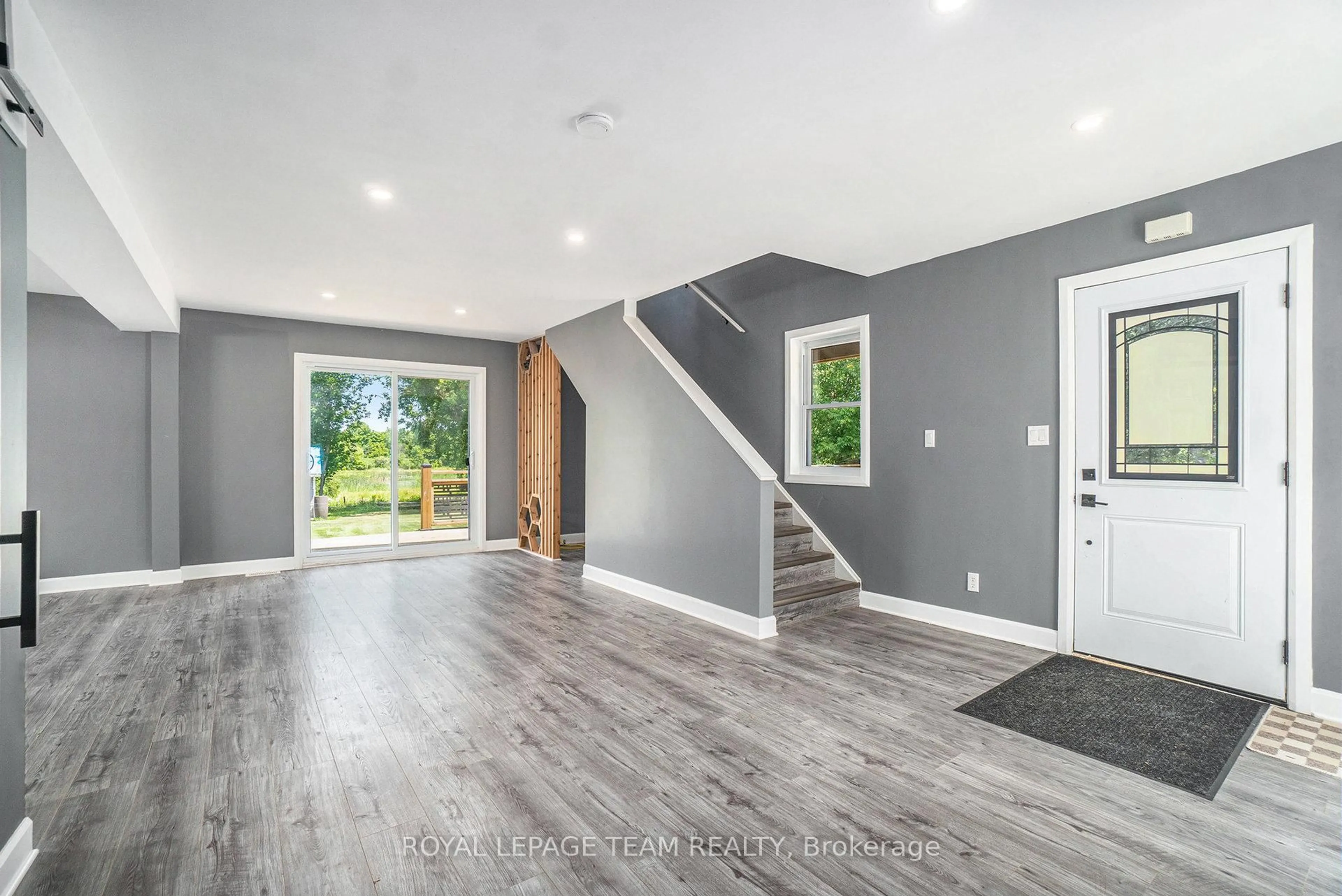 Indoor entryway for 649 County Rd 29 Rd, Elizabethtown-Kitley Ontario K0G 1G0