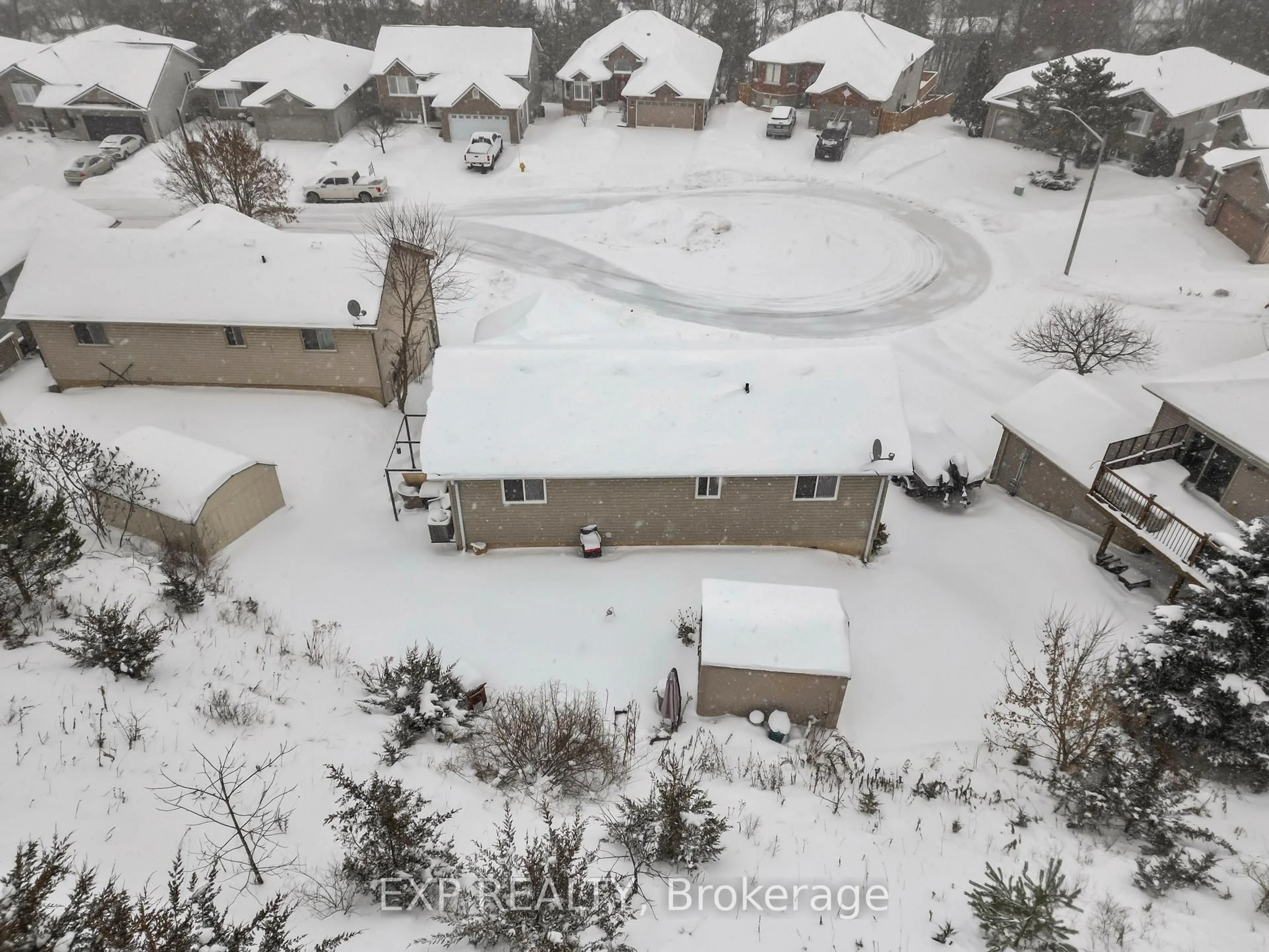 A pic from outside/outdoor area/front of a property/back of a property/a pic from drone, street for 31 Kyle Crt, Hastings Ontario K0K 2C0