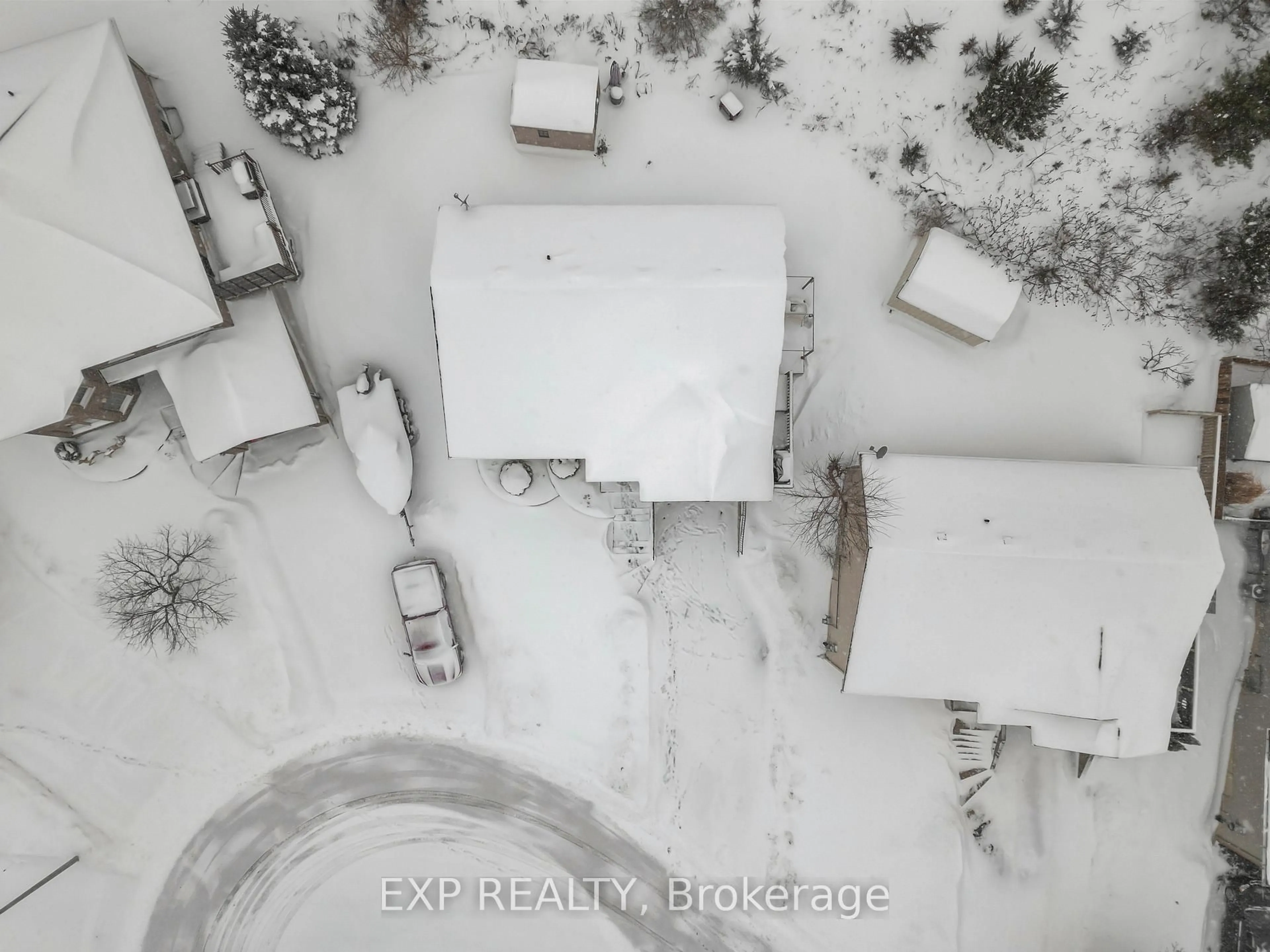 A pic from outside/outdoor area/front of a property/back of a property/a pic from drone, building for 31 Kyle Crt, Hastings Ontario K0K 2C0