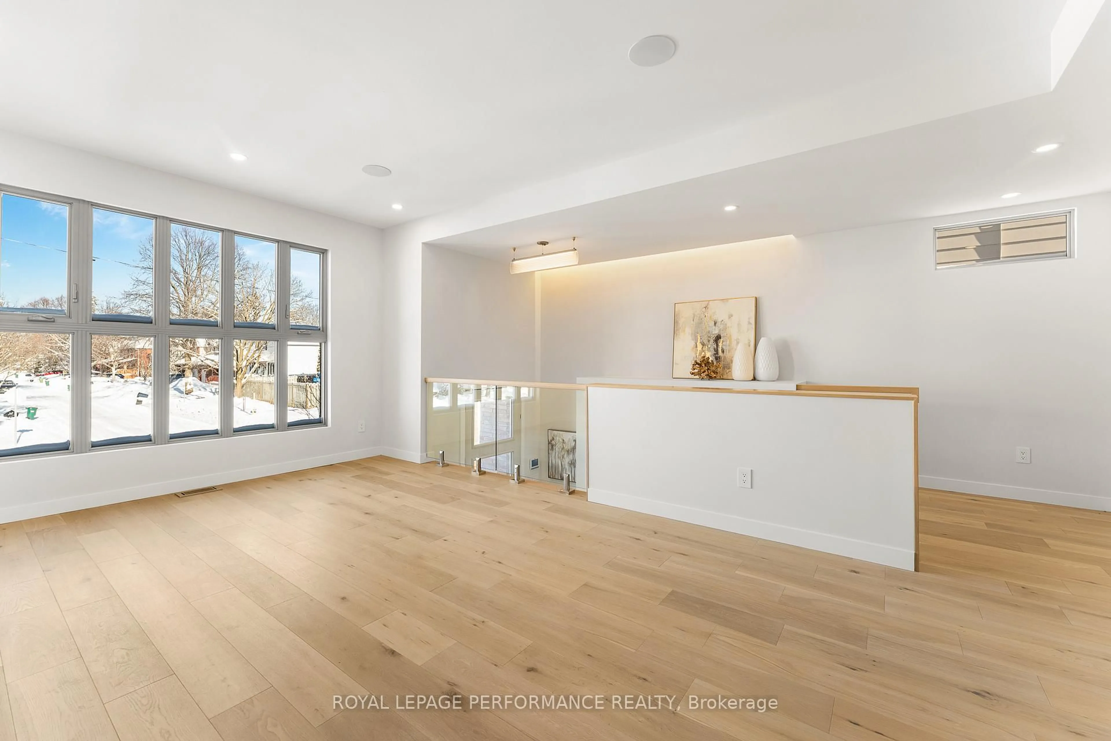 Unknown for 426 Avondale Ave, Ottawa Ontario K2A 0S3