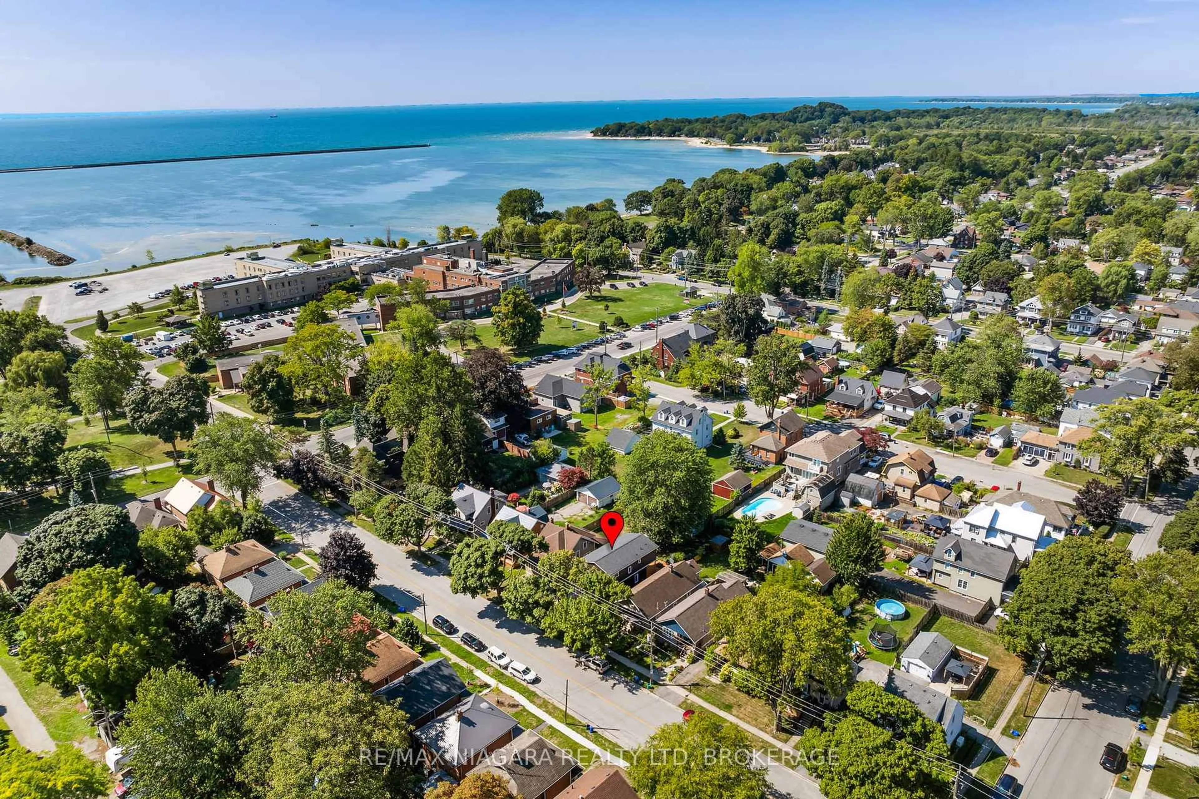 A pic from outside/outdoor area/front of a property/back of a property/a pic from drone, water/lake/river/ocean view for 28 FIELDEN Ave, Port Colborne Ontario L3K 4S9