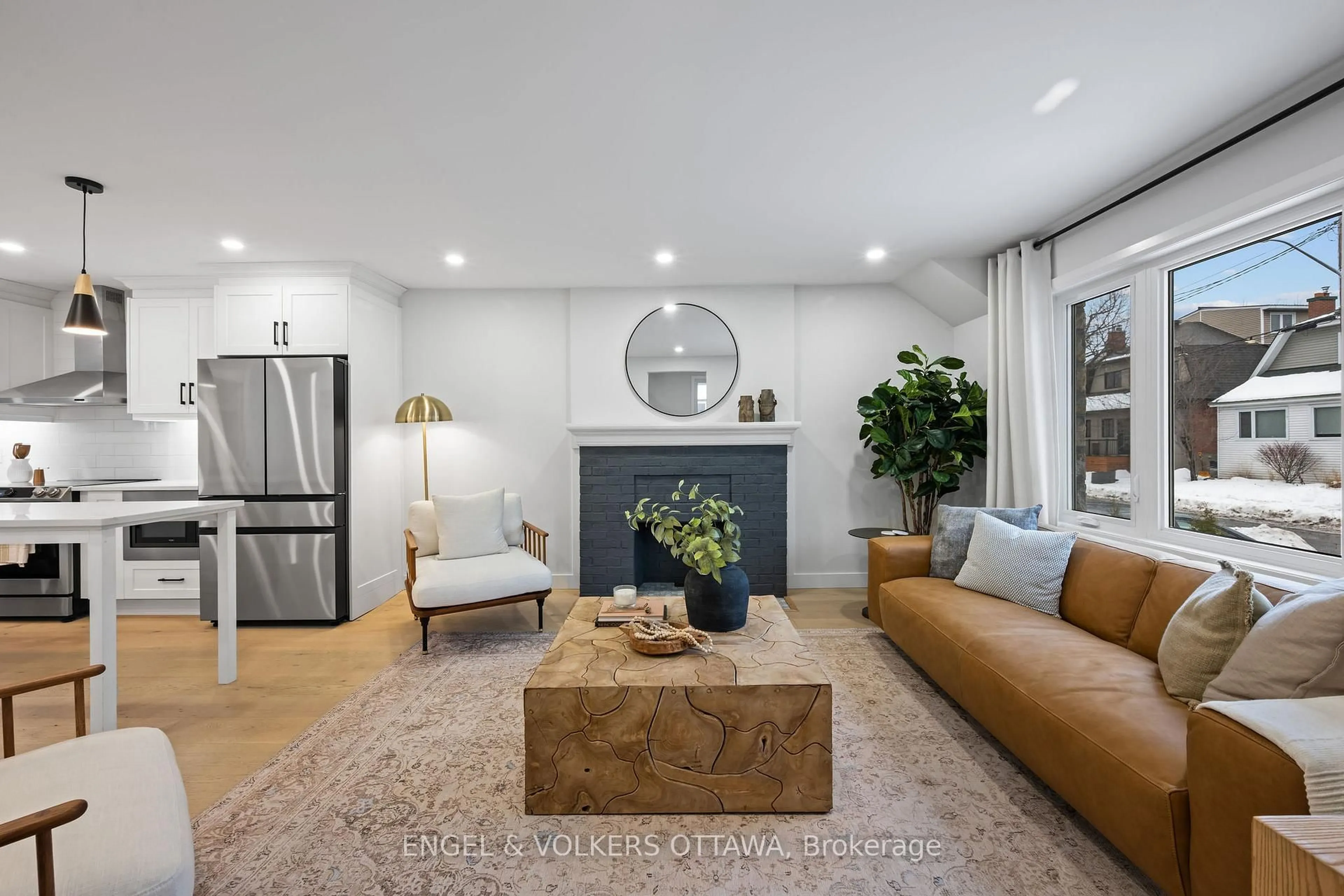 Living room with furniture, unknown for 22 Harvard Ave, Ottawa Ontario K1S 4Z3