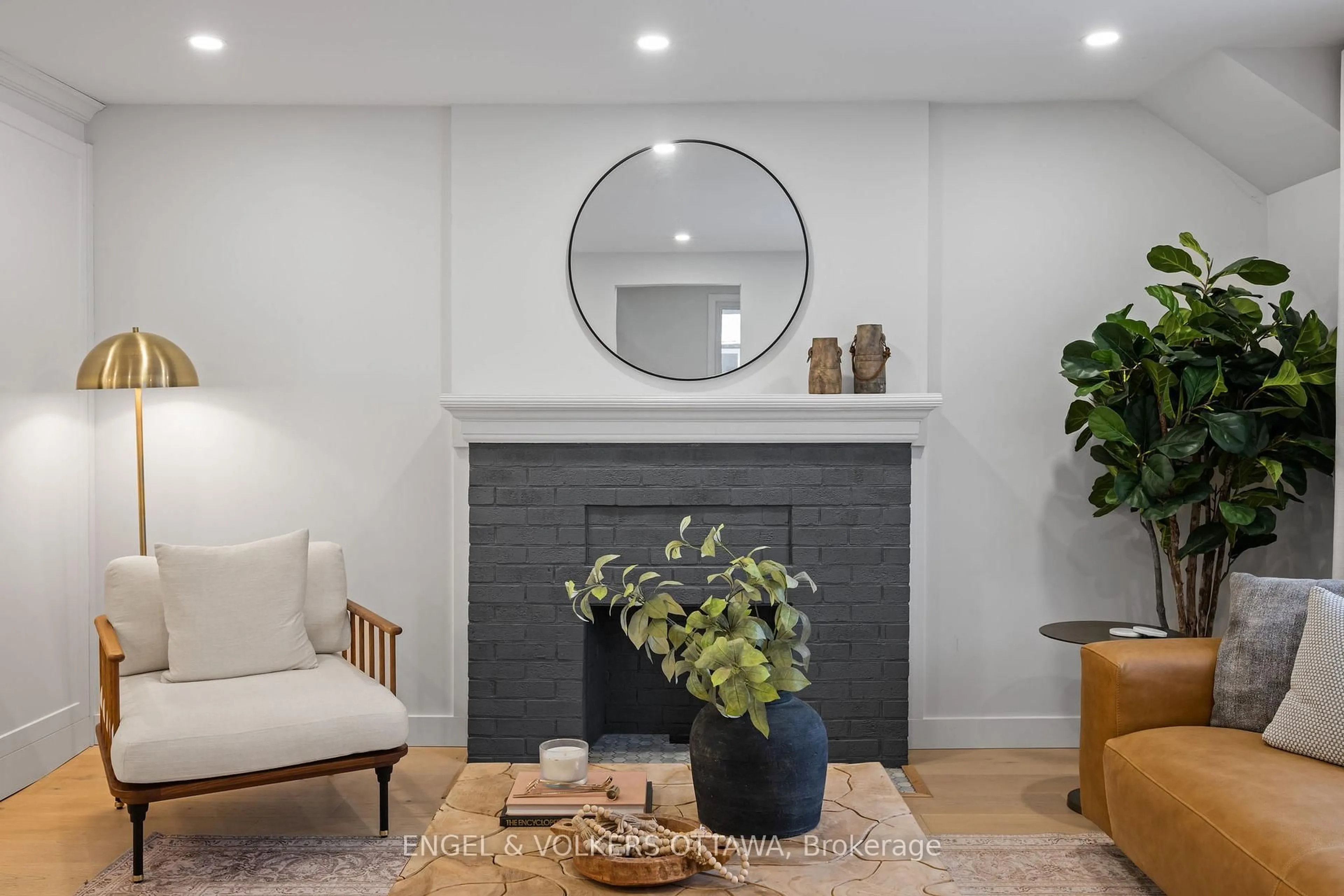 Living room with furniture, unknown for 22 Harvard Ave, Ottawa Ontario K1S 4Z3