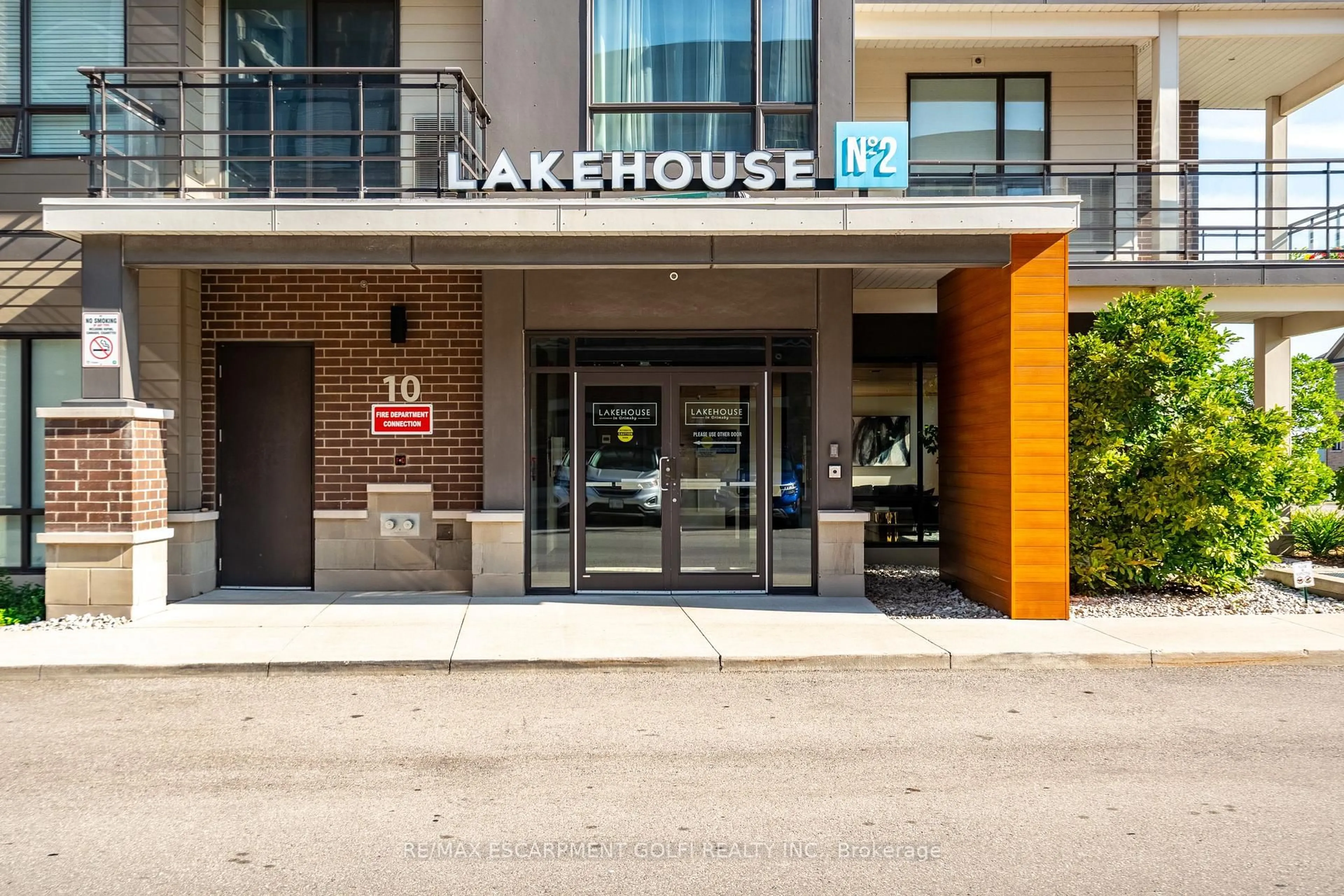 Lobby for 10 Esplanade Lane #310, Grimsby Ontario L3M 0H1