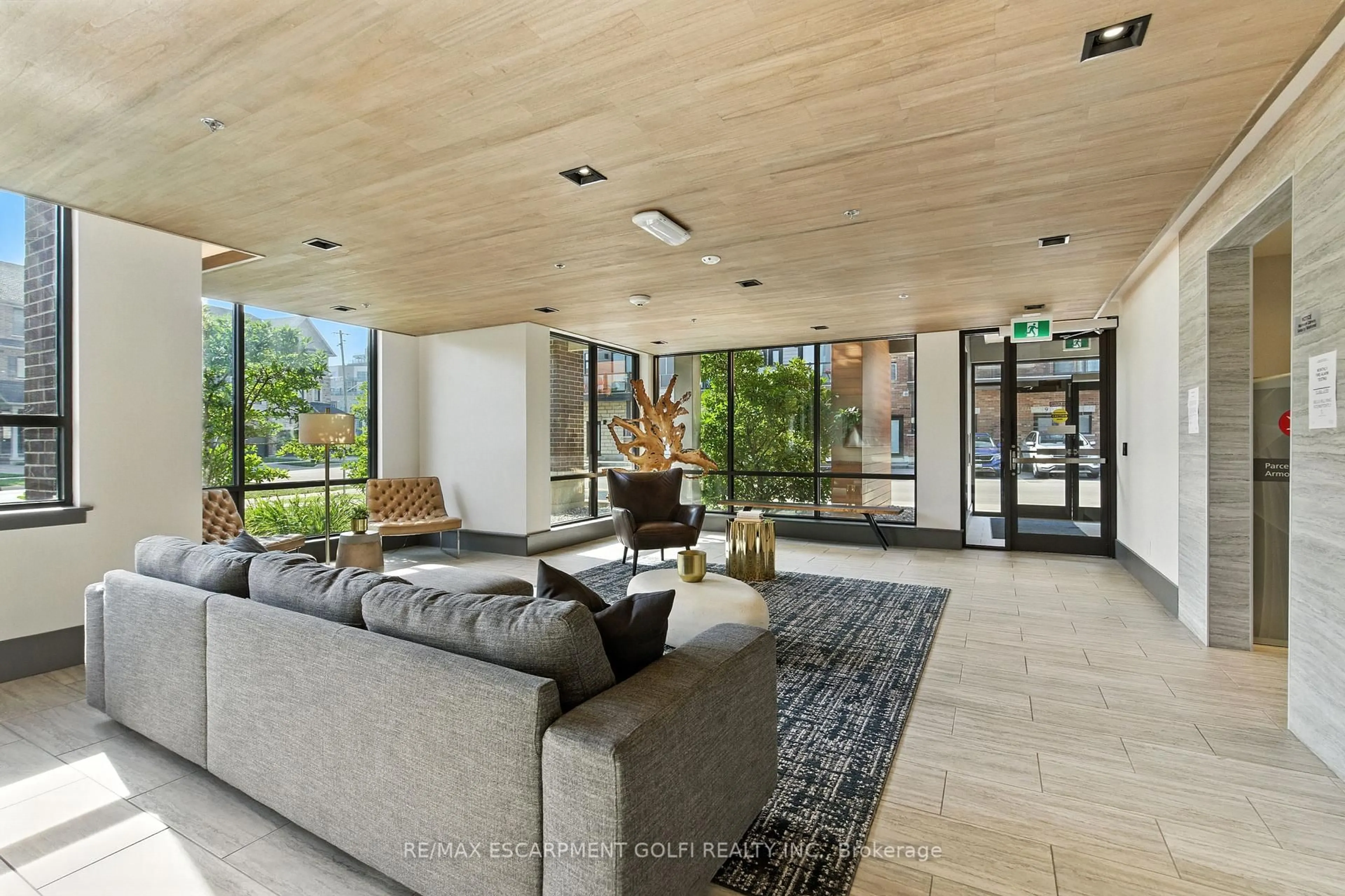 Unknown for 10 Esplanade Lane #310, Grimsby Ontario L3M 0H1