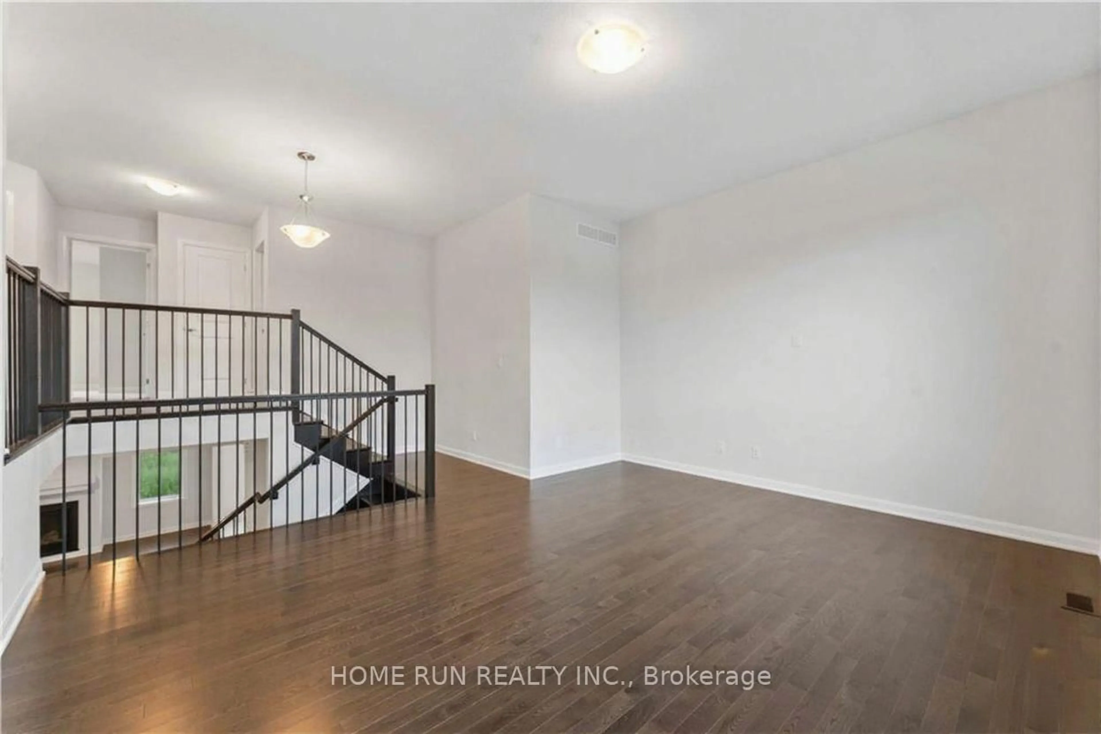 Unknown for 106 LYNN COULTER St, Ottawa Ontario K2J 7C5