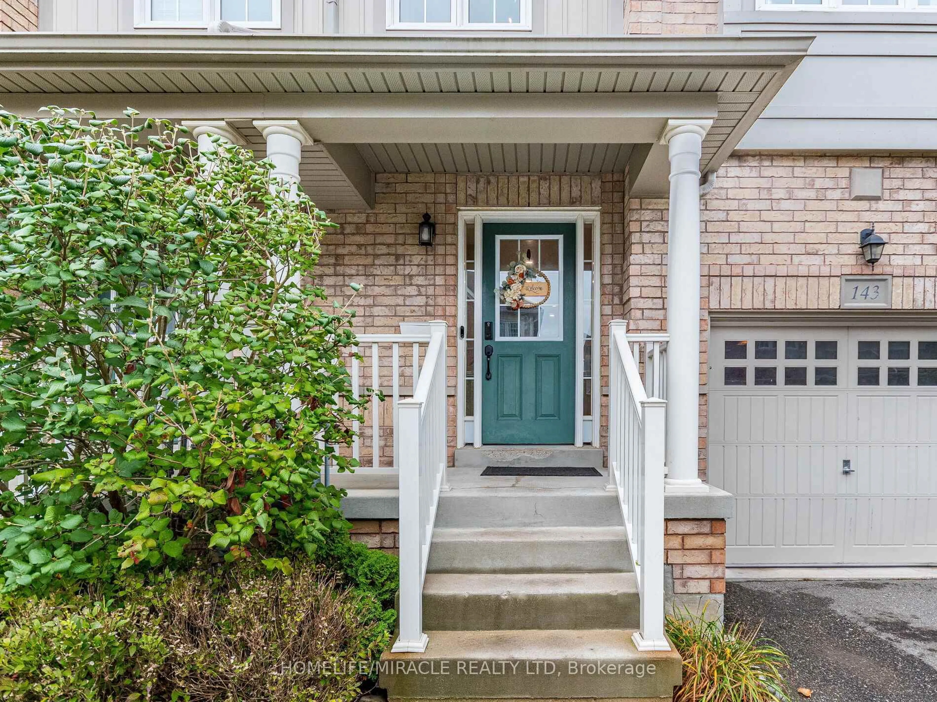 Indoor entryway for 1035 Victoria Rd ## 143, Guelph Ontario N1L 0H5