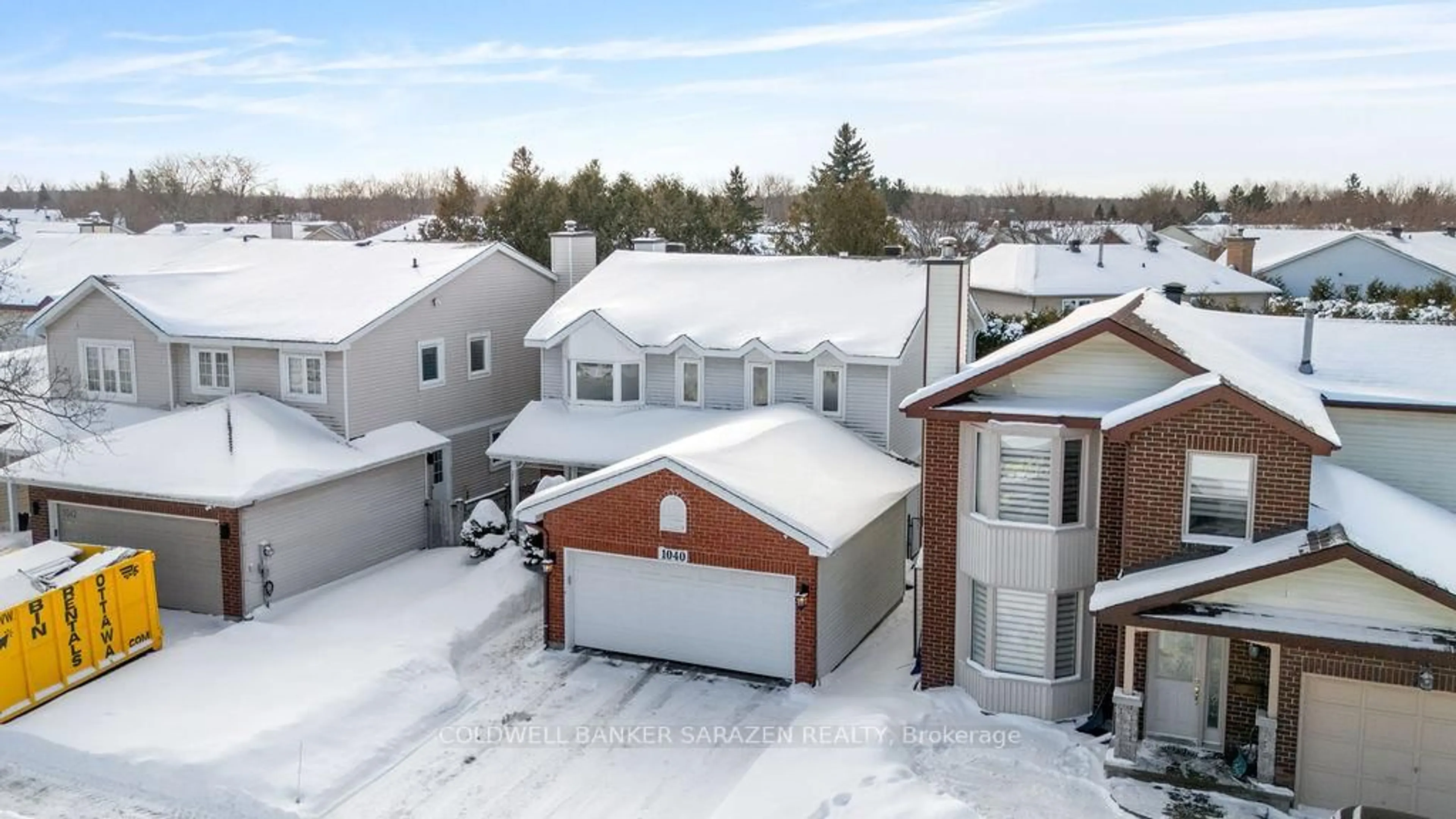 A pic from outside/outdoor area/front of a property/back of a property/a pic from drone, unknown for 1040 Karsh Dr, Ottawa Ontario K1G 4M9
