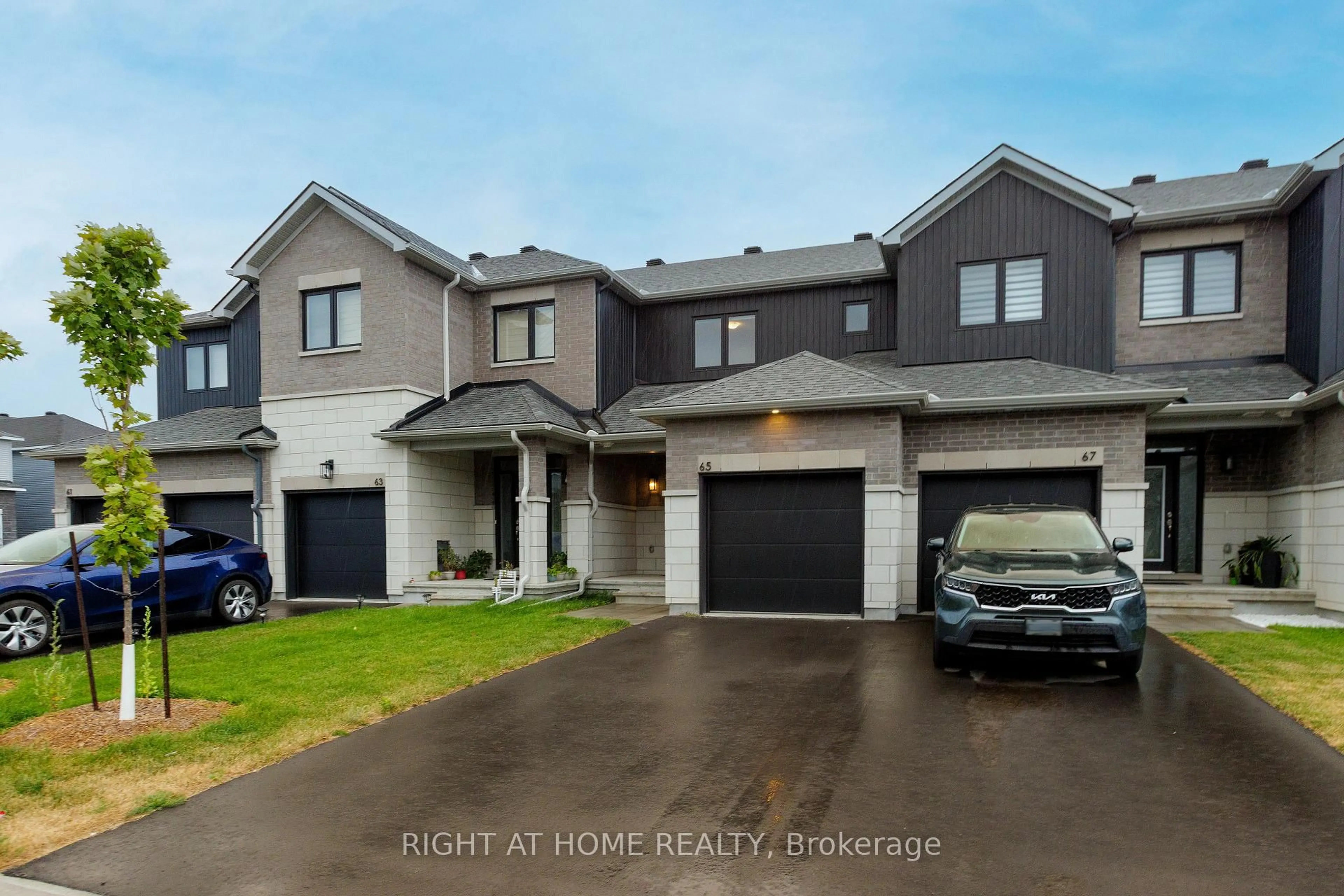 Unknown for 65 Esban Dr, Gloucester Ontario K1X 0H3