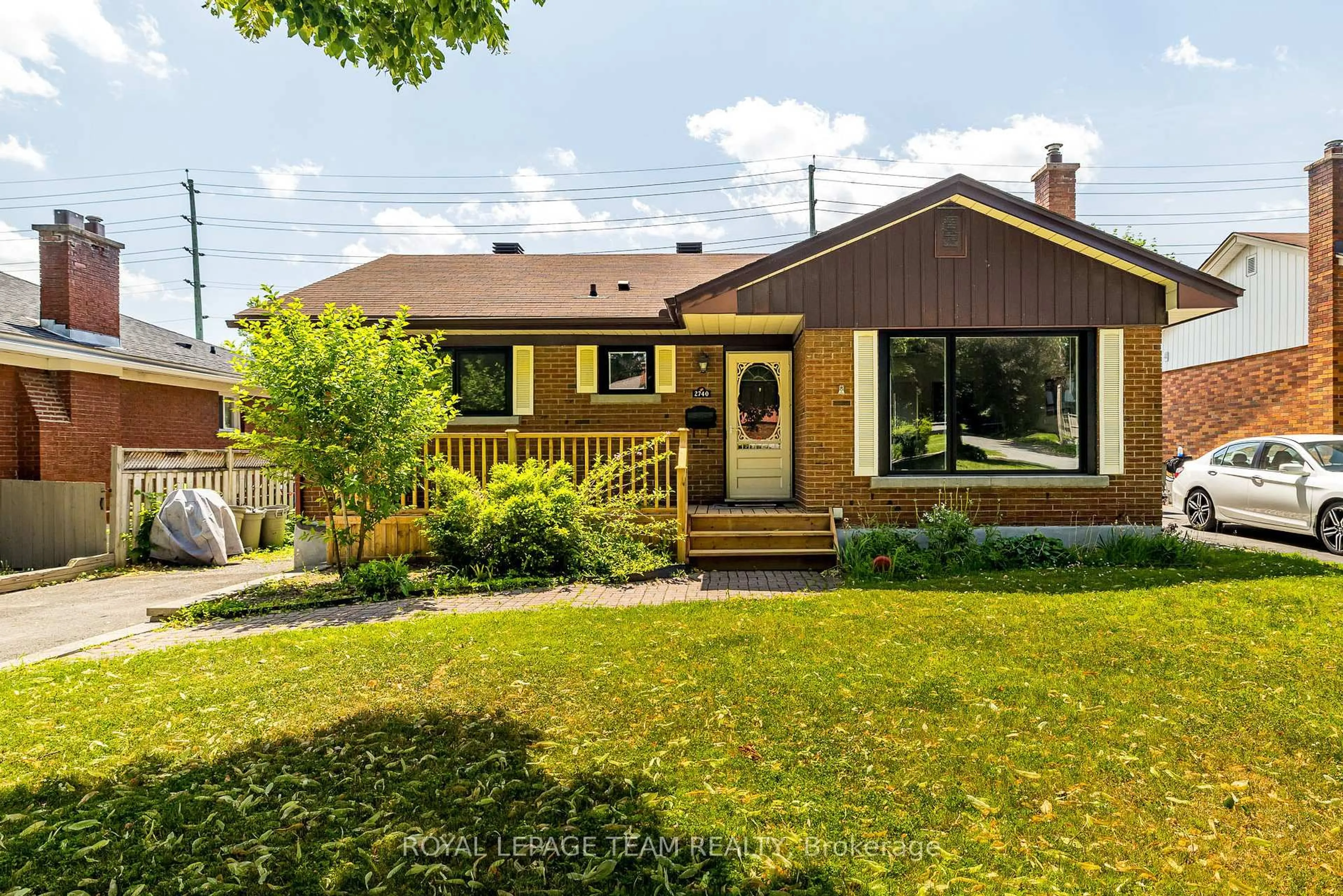 Home with brick exterior material, street for 2740 Moncton Rd, Ottawa Ontario K2B 7W1