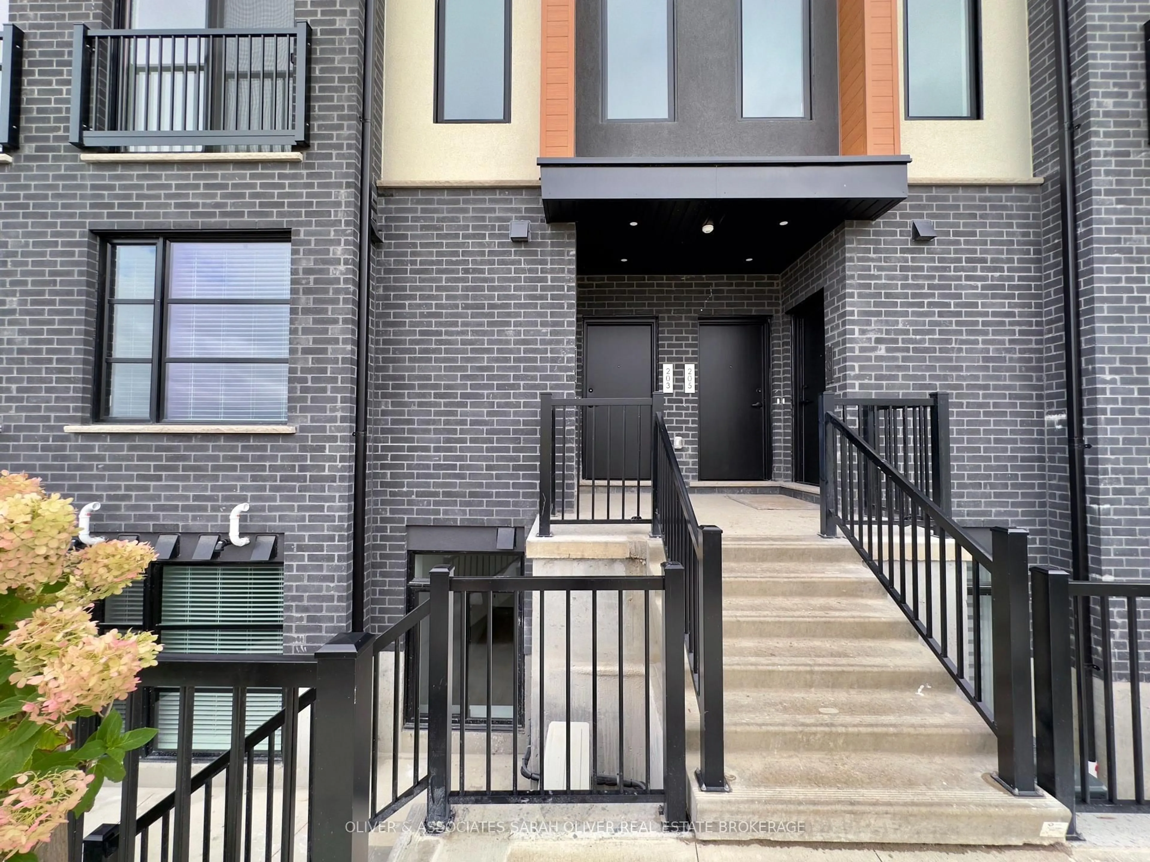 Unknown for 3900 Savoy St #201, London South Ontario N6P 0H9