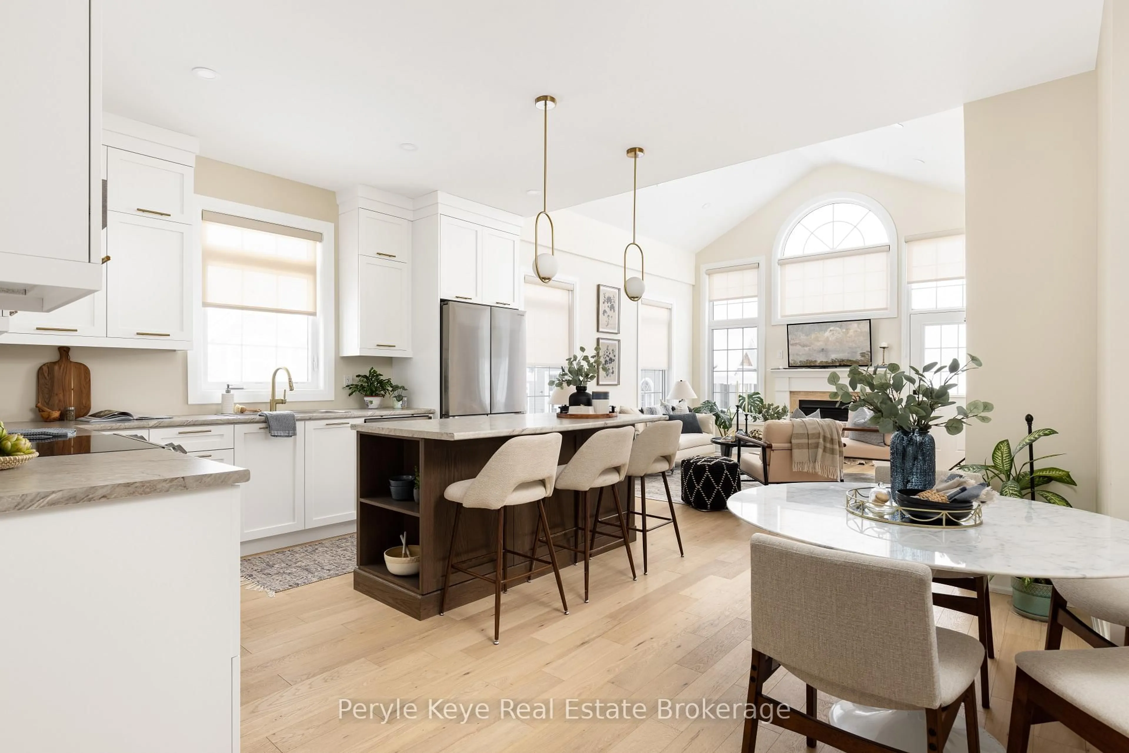 Open concept kitchen, unknown for 2 Leeds Crt, Bracebridge Ontario P1L 0B7