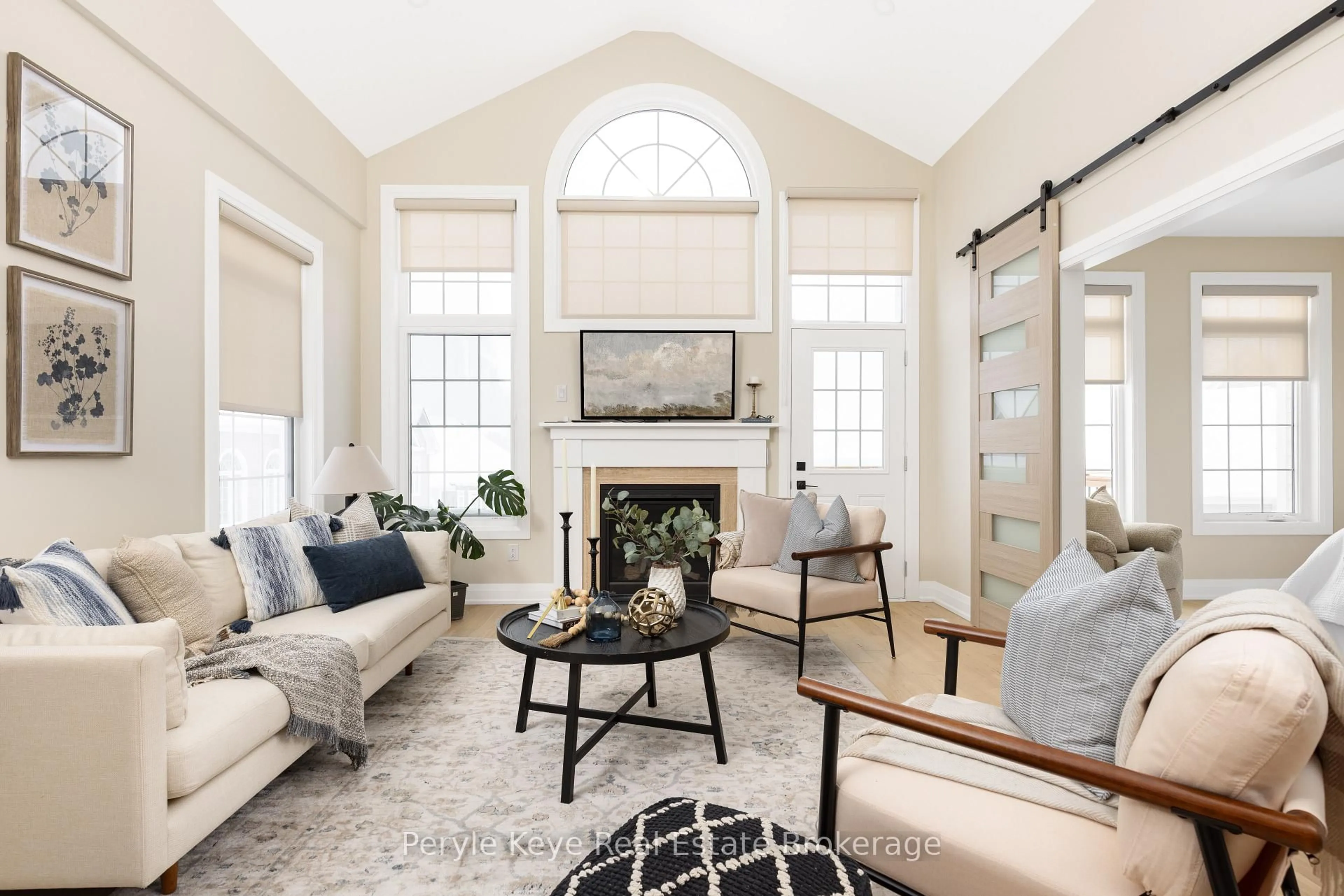 Living room with furniture, unknown for 2 Leeds Crt, Bracebridge Ontario P1L 0B7