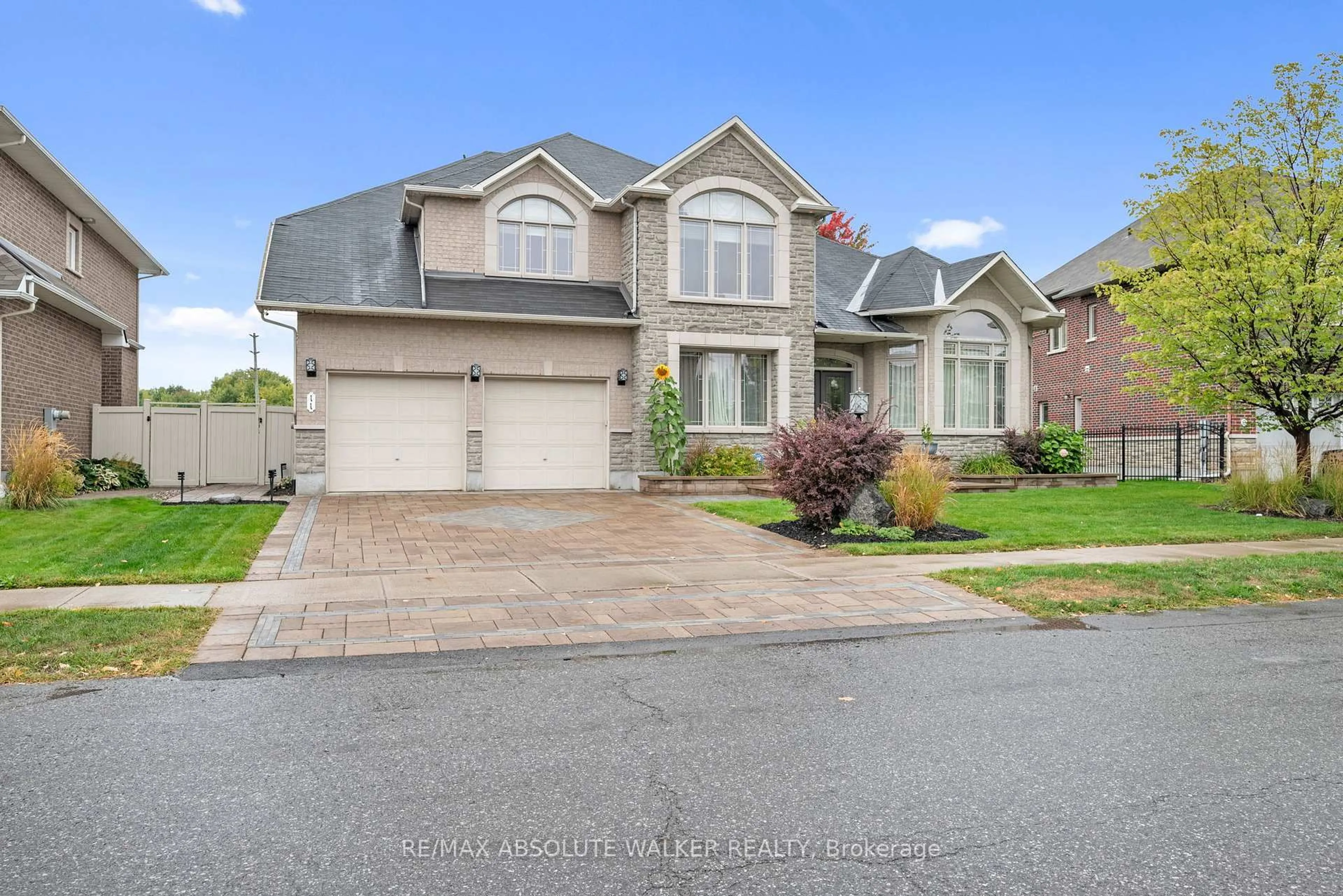 Unknown for 11 Tradewinds Dr, Ottawa Ontario K2G 6Y4
