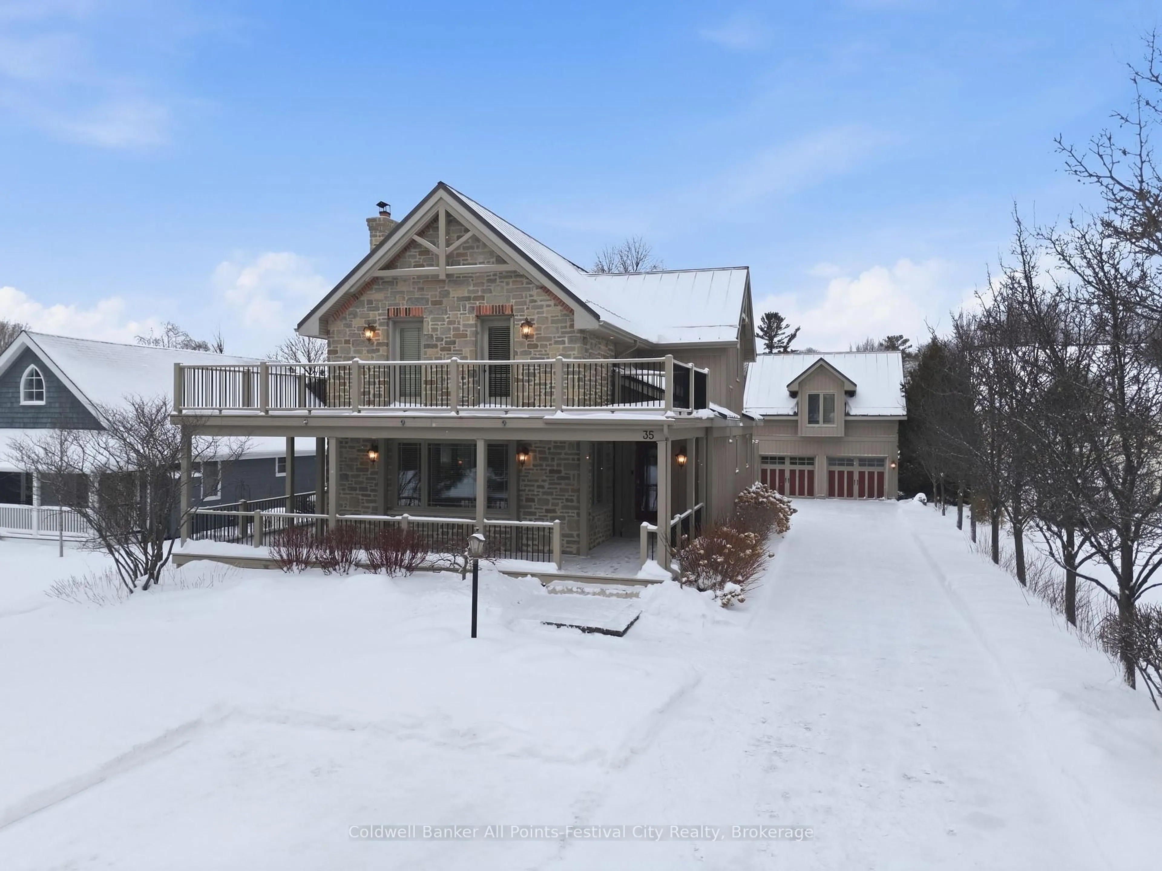 A pic from outside/outdoor area/front of a property/back of a property/a pic from drone, unknown for 35 Jane St, Bluewater Ontario N0M 1G0