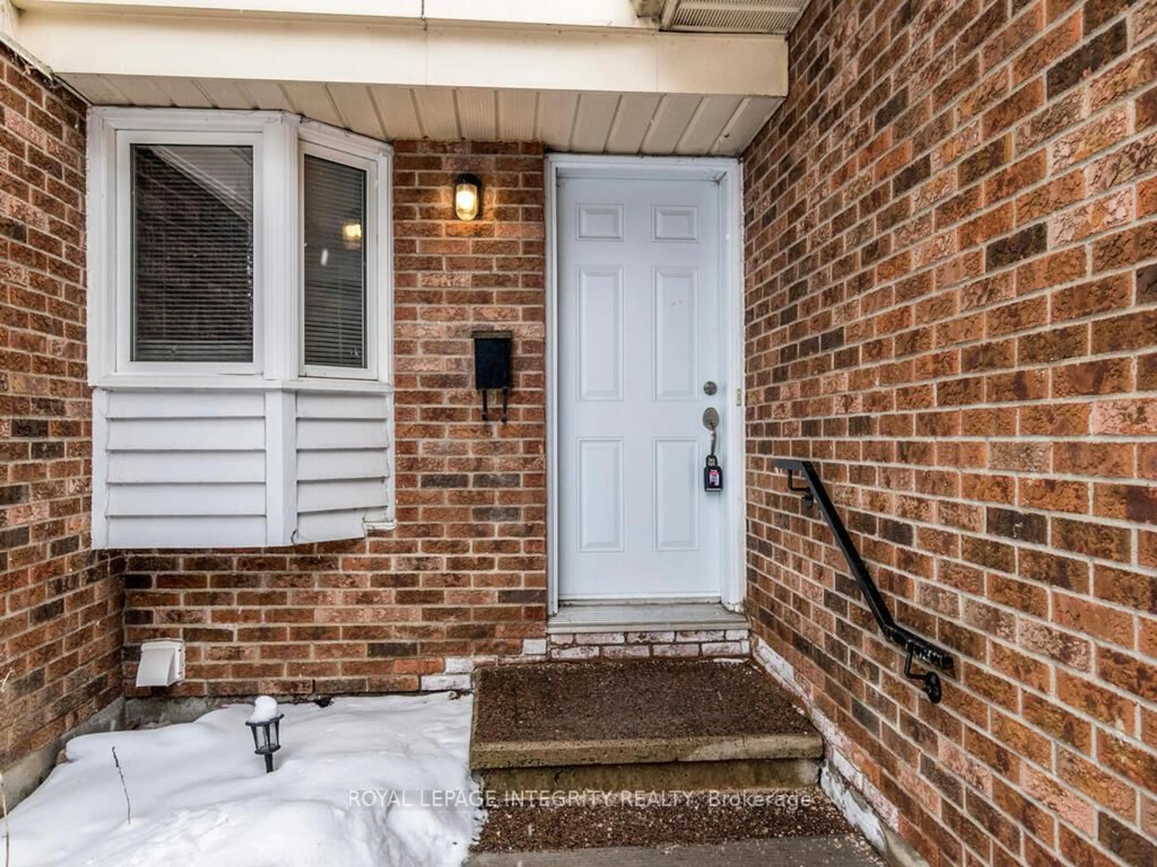 Home with brick exterior material, street for 146 Valley Stream Dr #14, Ottawa Ontario K2H 9C6