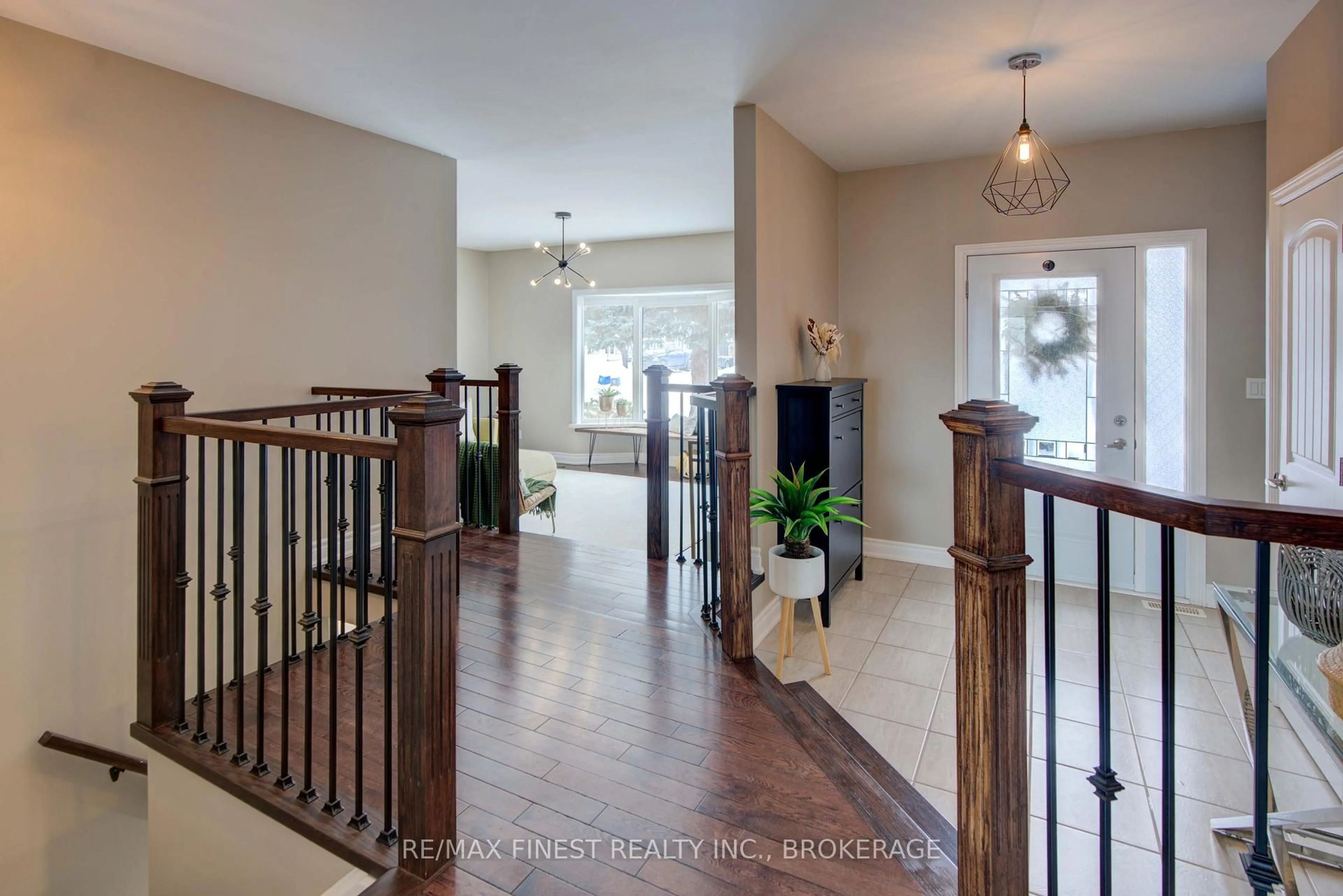 Indoor entryway for 58 Point St Mark Dr, Kingston Ontario K7K 6L8
