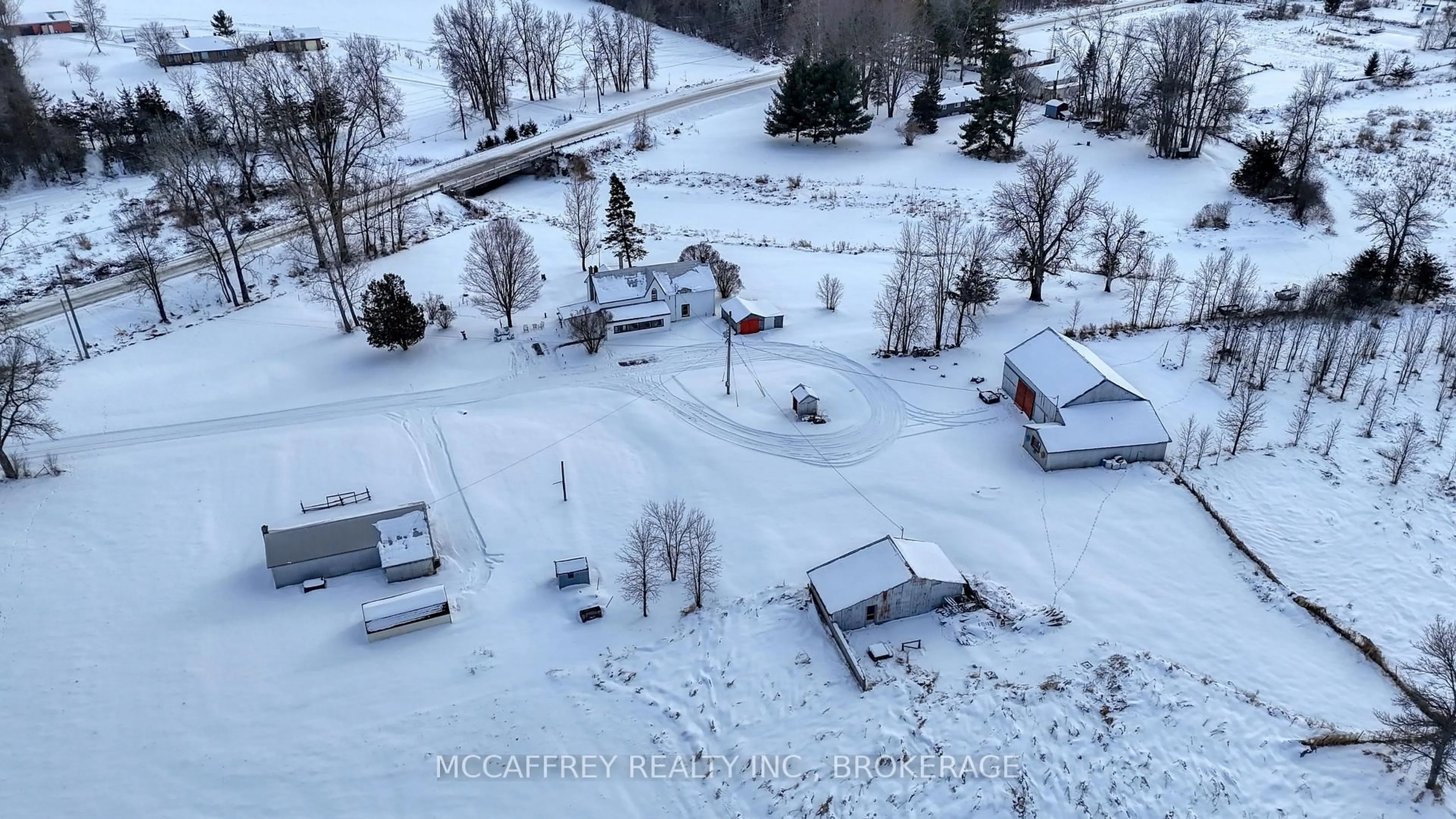 A pic from outside/outdoor area/front of a property/back of a property/a pic from drone, unknown for 1549 DOYLE Rd, Bath Ontario K0H 1G0