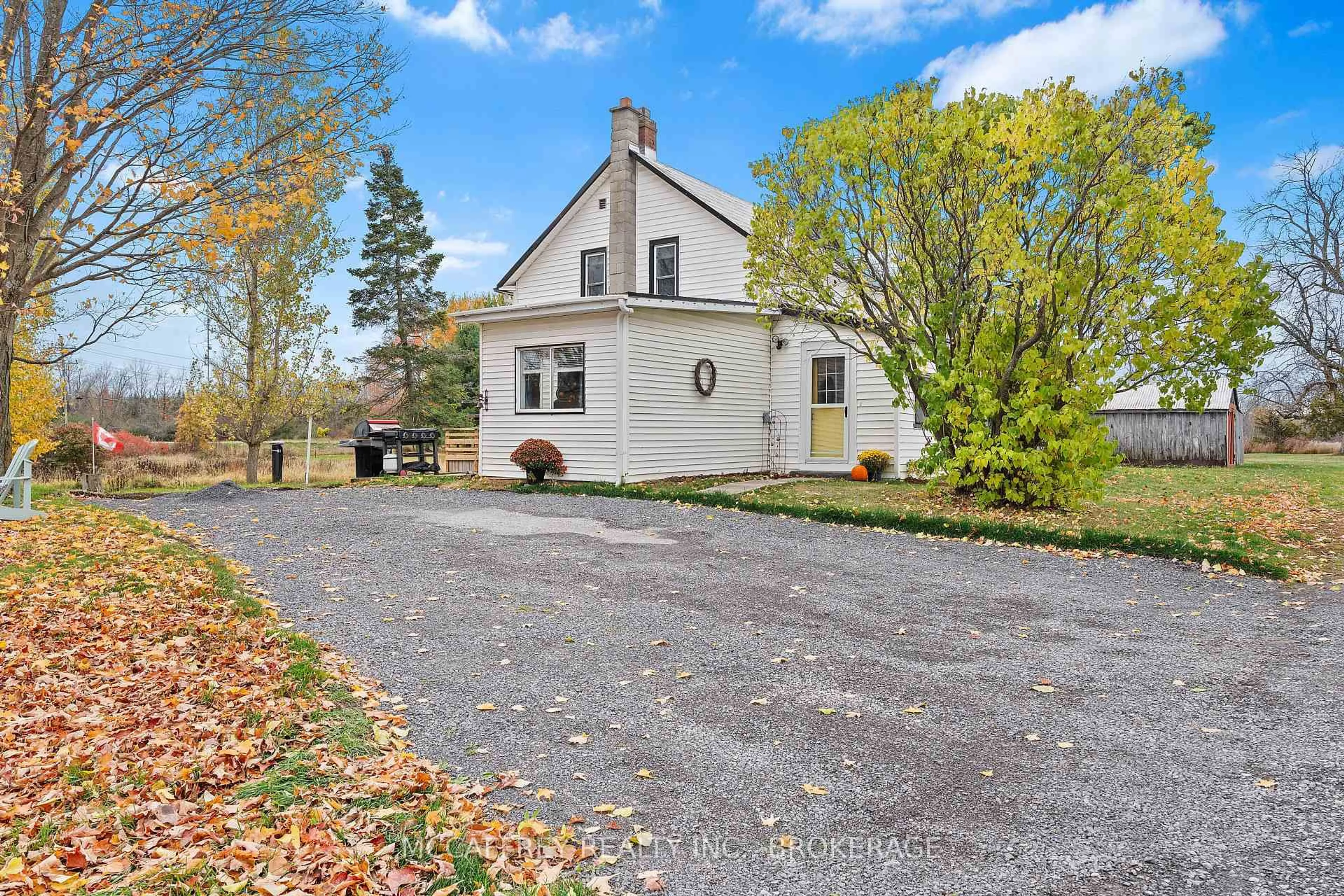 A pic from outside/outdoor area/front of a property/back of a property/a pic from drone, street for 1549 DOYLE Rd, Bath Ontario K0H 1G0