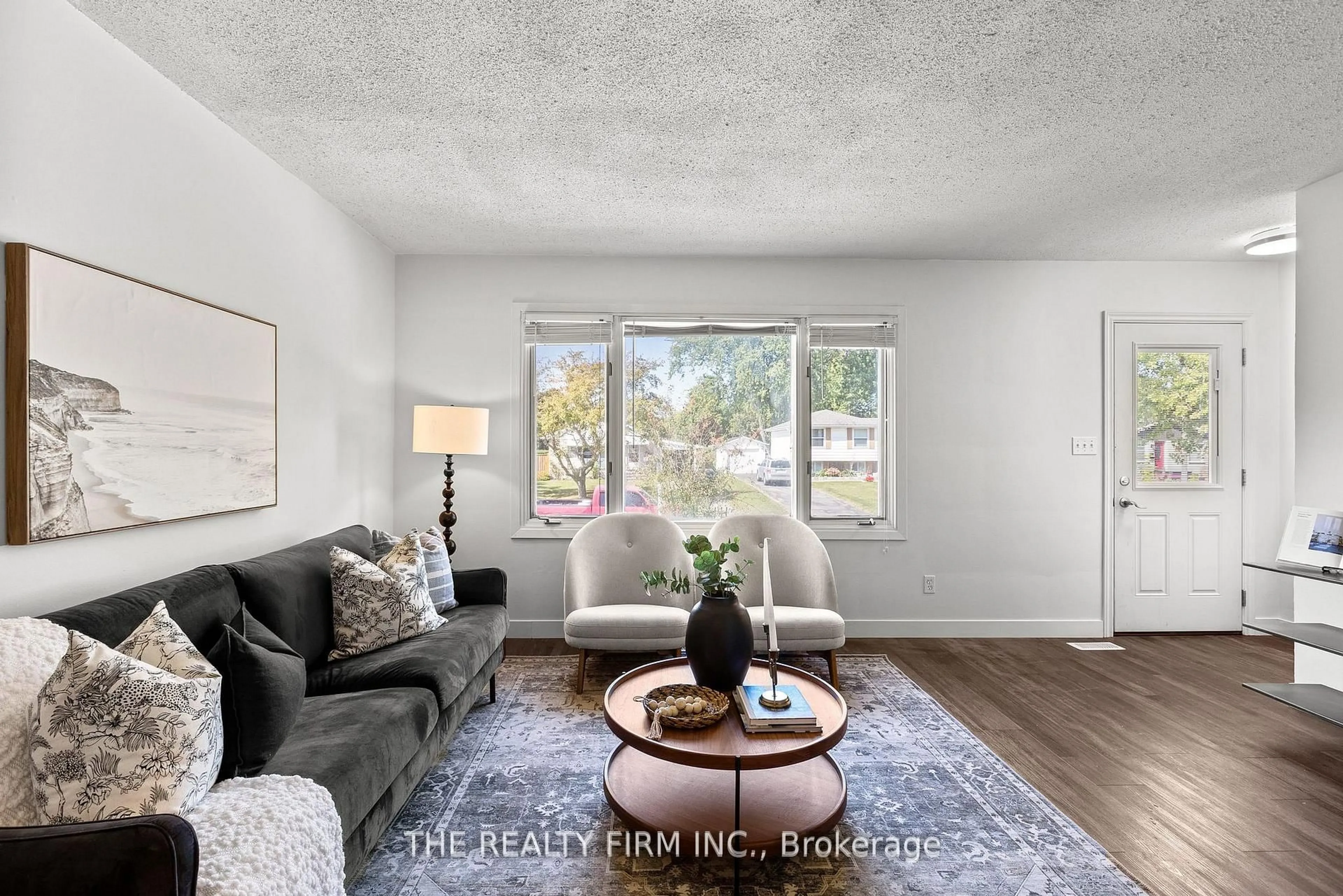 Living room with furniture, unknown for 59 Joyce St, St. Thomas Ontario N5P 3M3