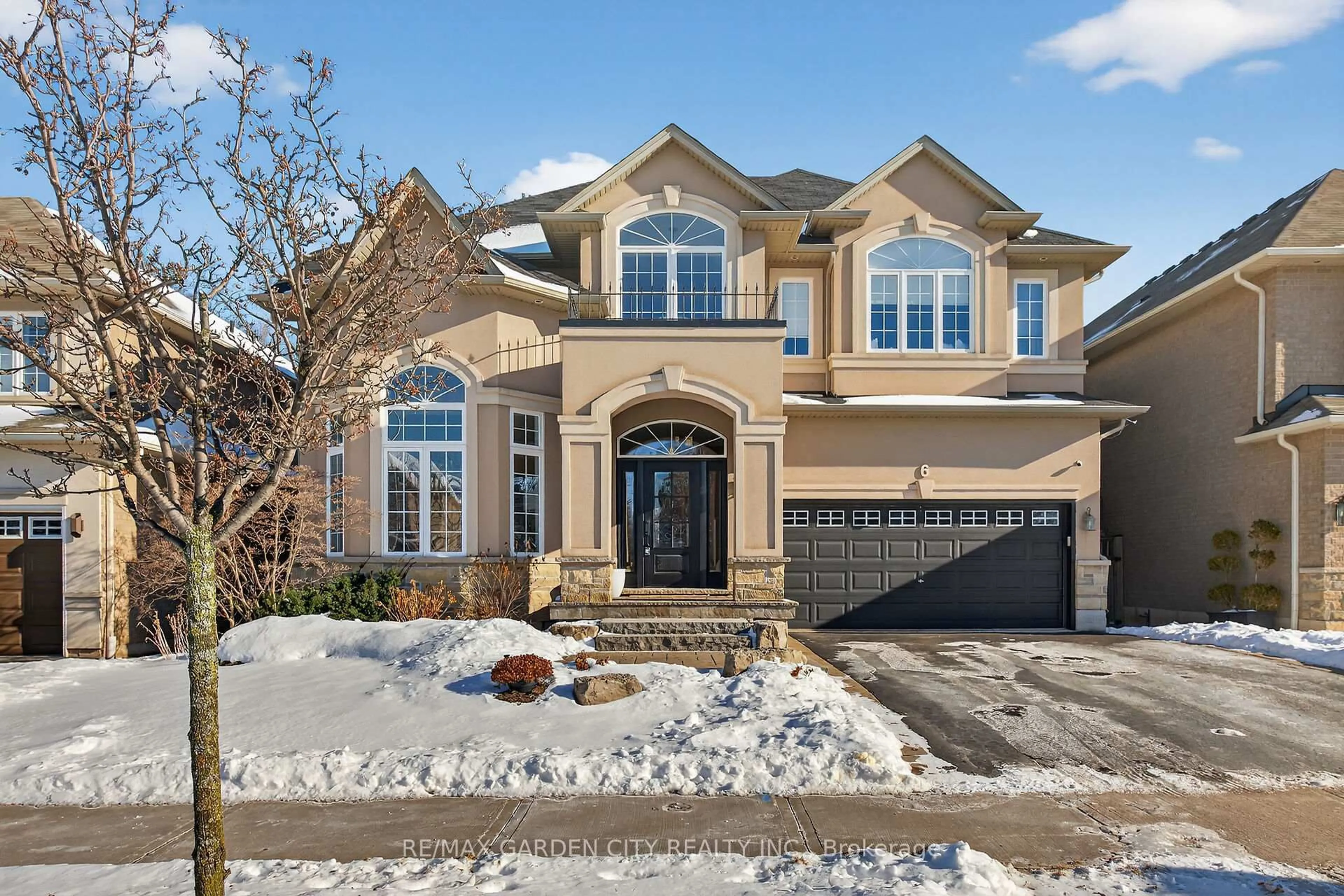 Home with brick exterior material, street for 6 VANDERBURGH Lane, Grimsby Ontario L3M 1P5