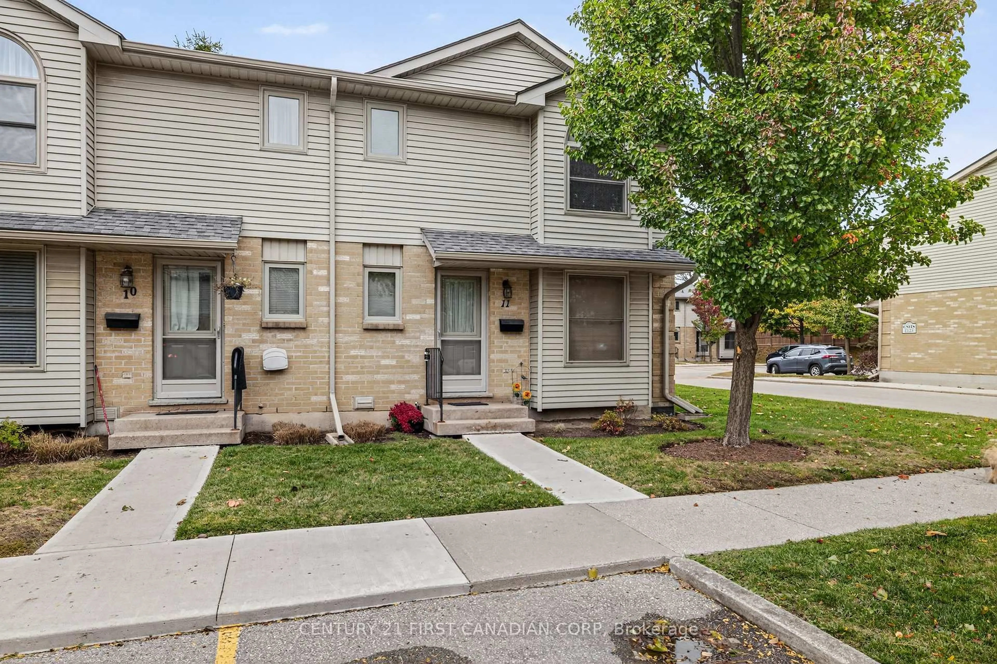 Unknown for 141 Condor Crt #11, London East Ontario N5W 6A1