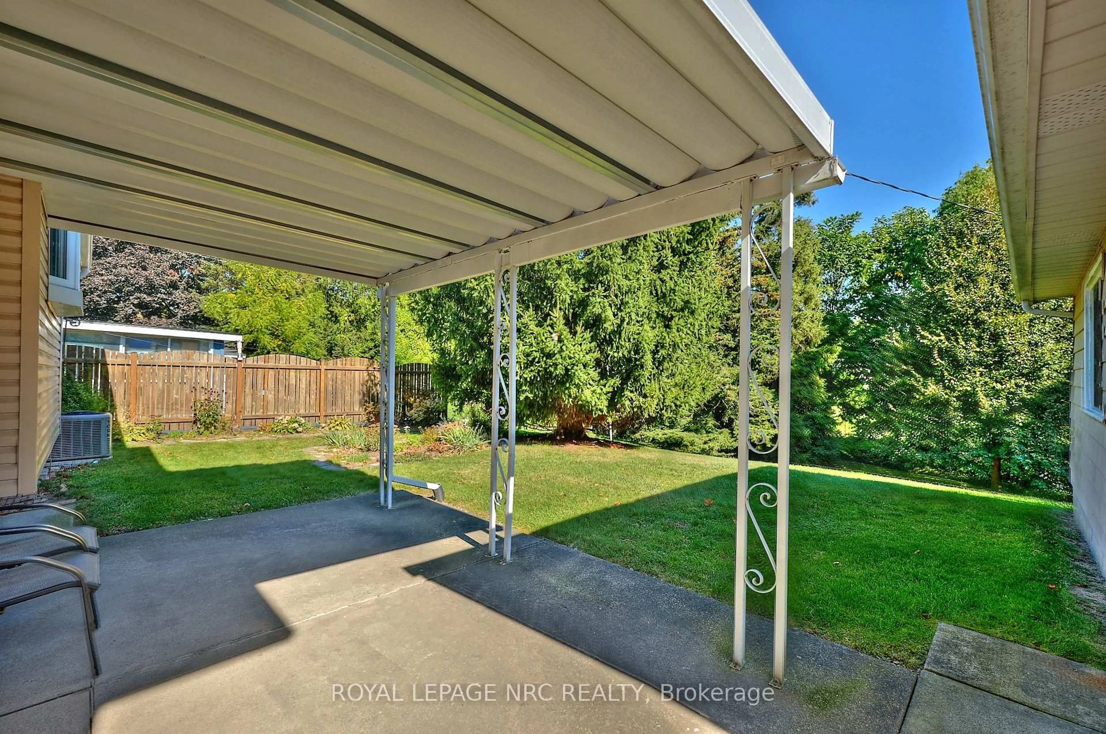 Patio, water/lake/river/ocean view for 8 La Salle Dr, St. Catharines Ontario L2M 2E4