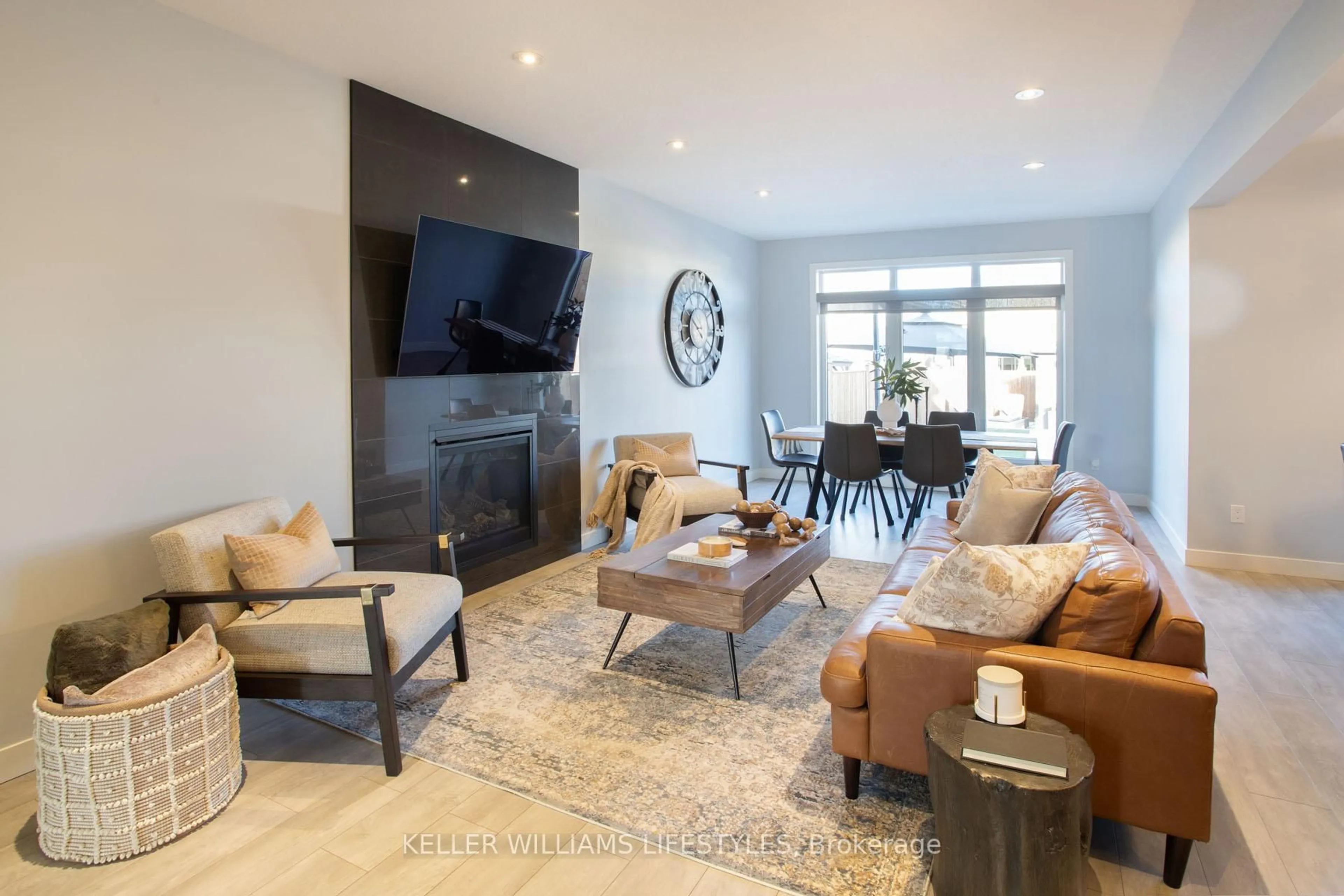 Living room with furniture, unknown for 3450 Paulpeel Ave, London South Ontario N6L 0E2