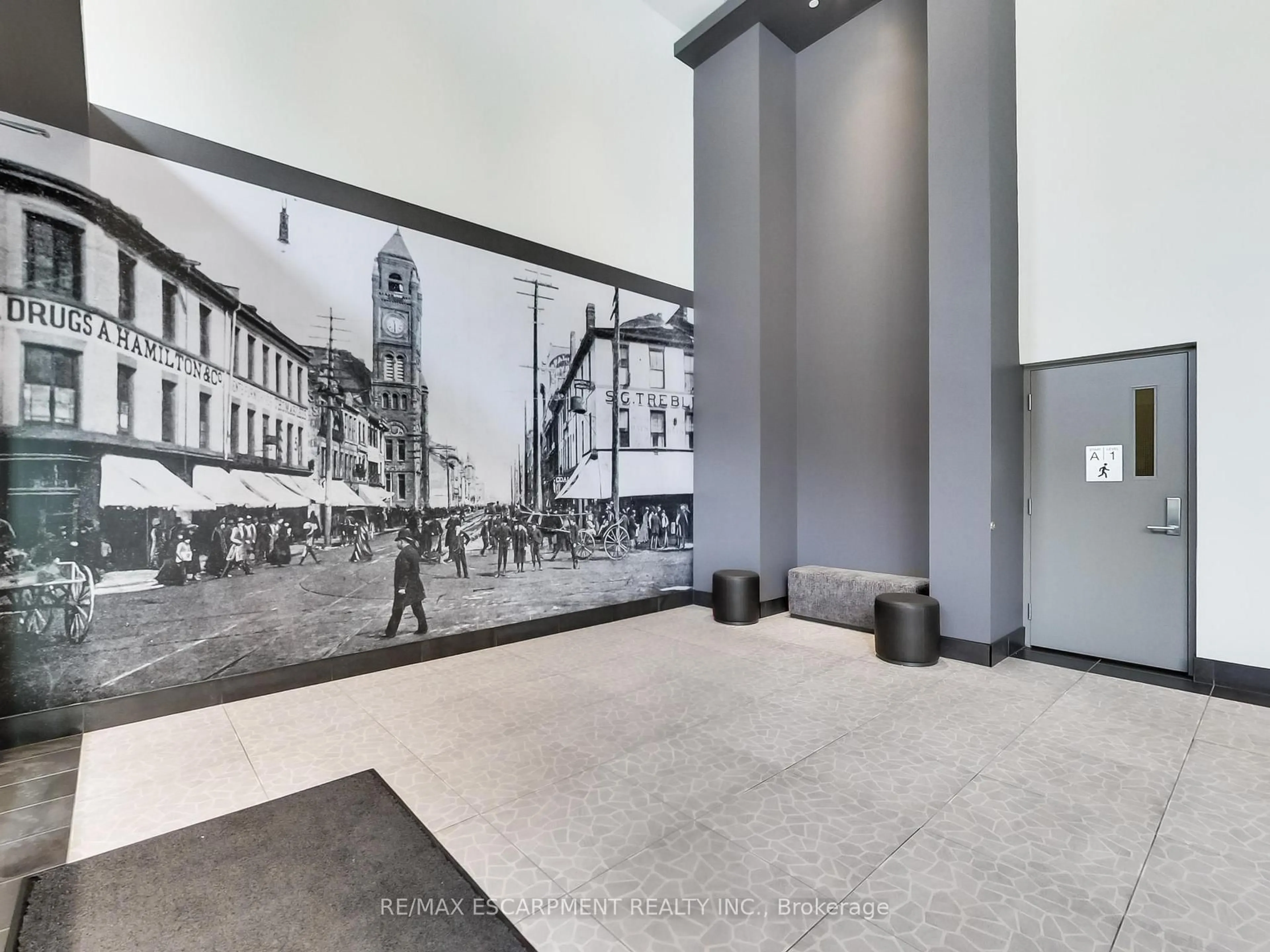 Indoor foyer for 181 James St #306, Hamilton Ontario L8R 2K9